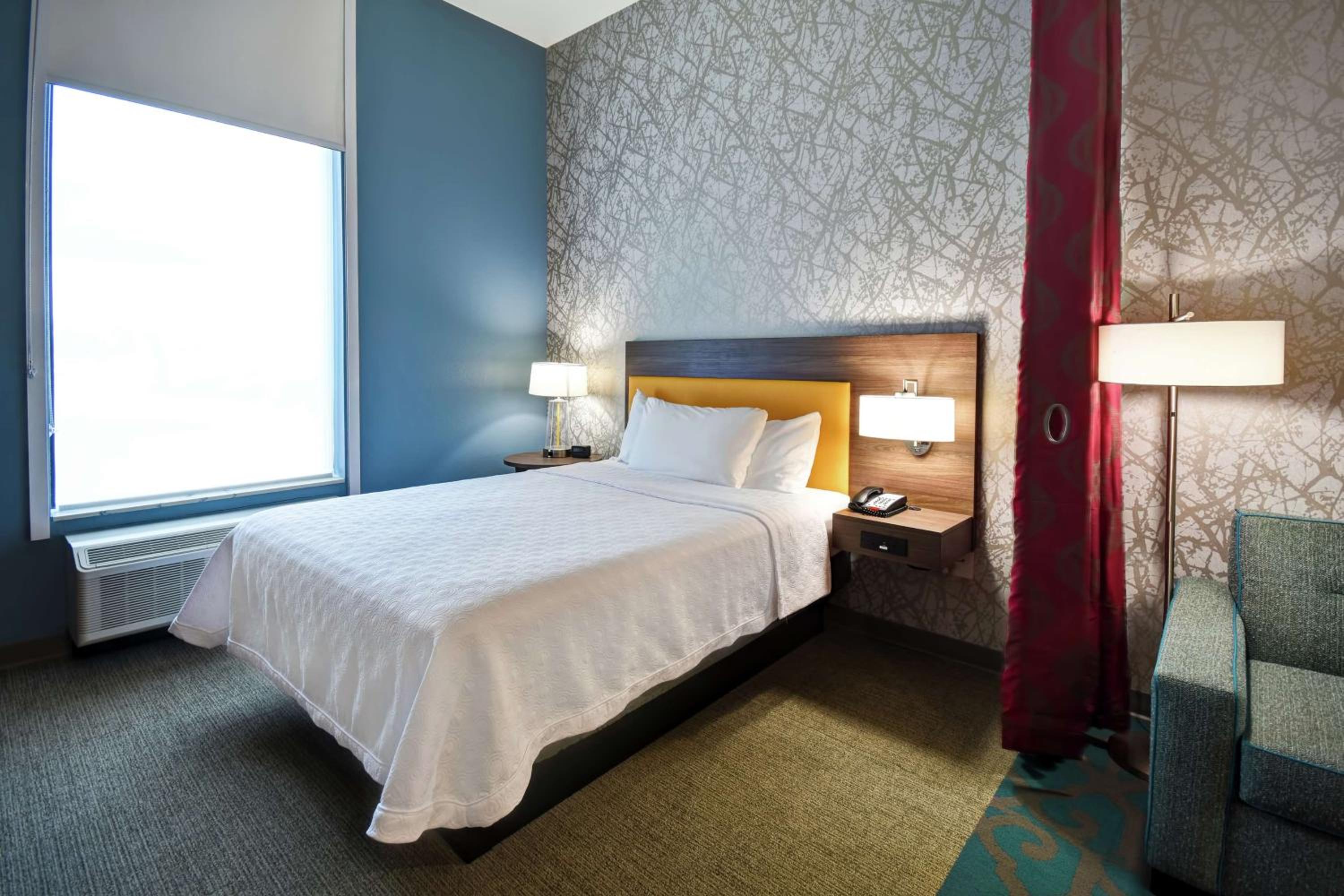 King Studio Suite - Mobility Access/Non-Smoking