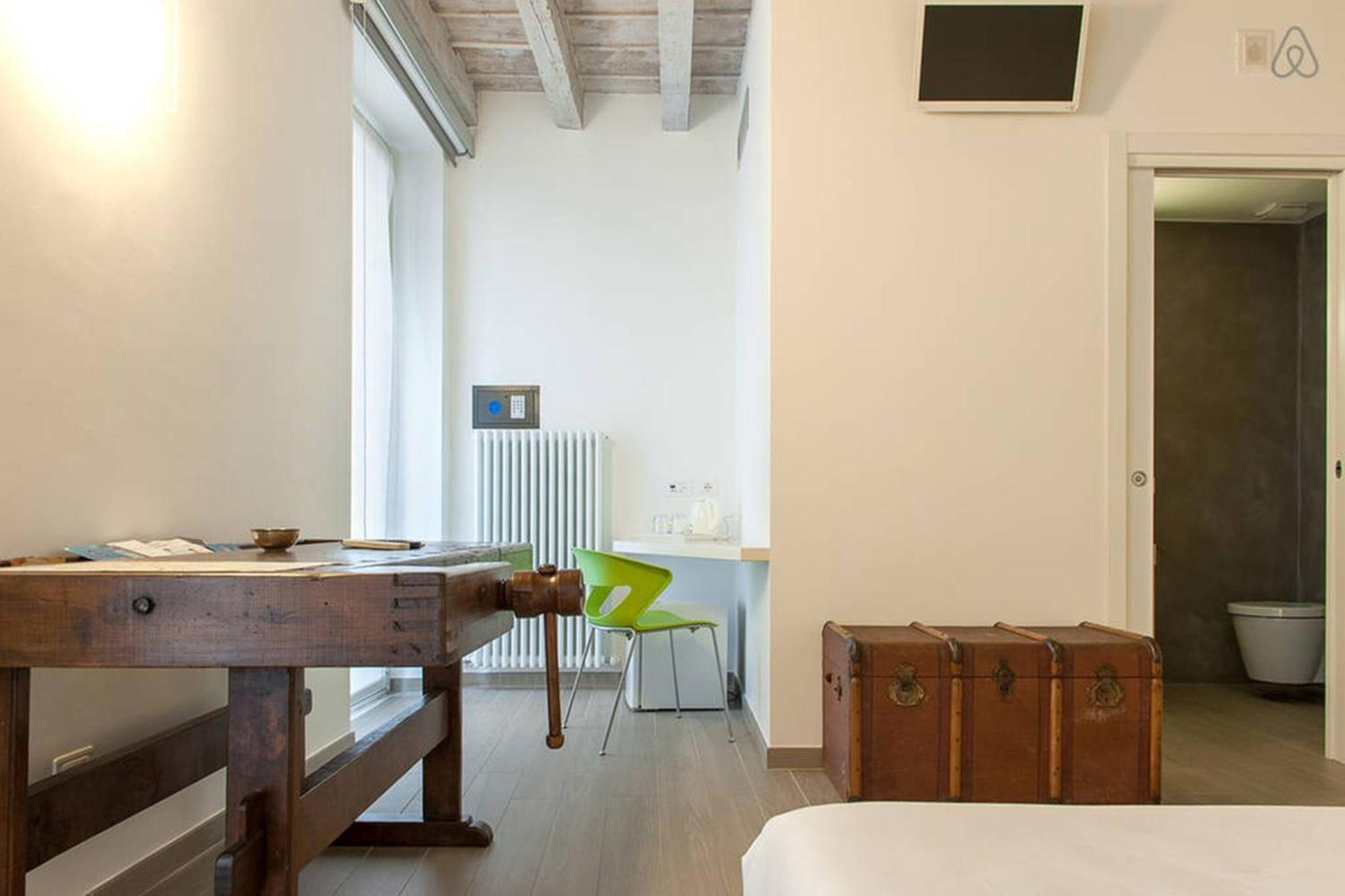 Double Room - Photo 19