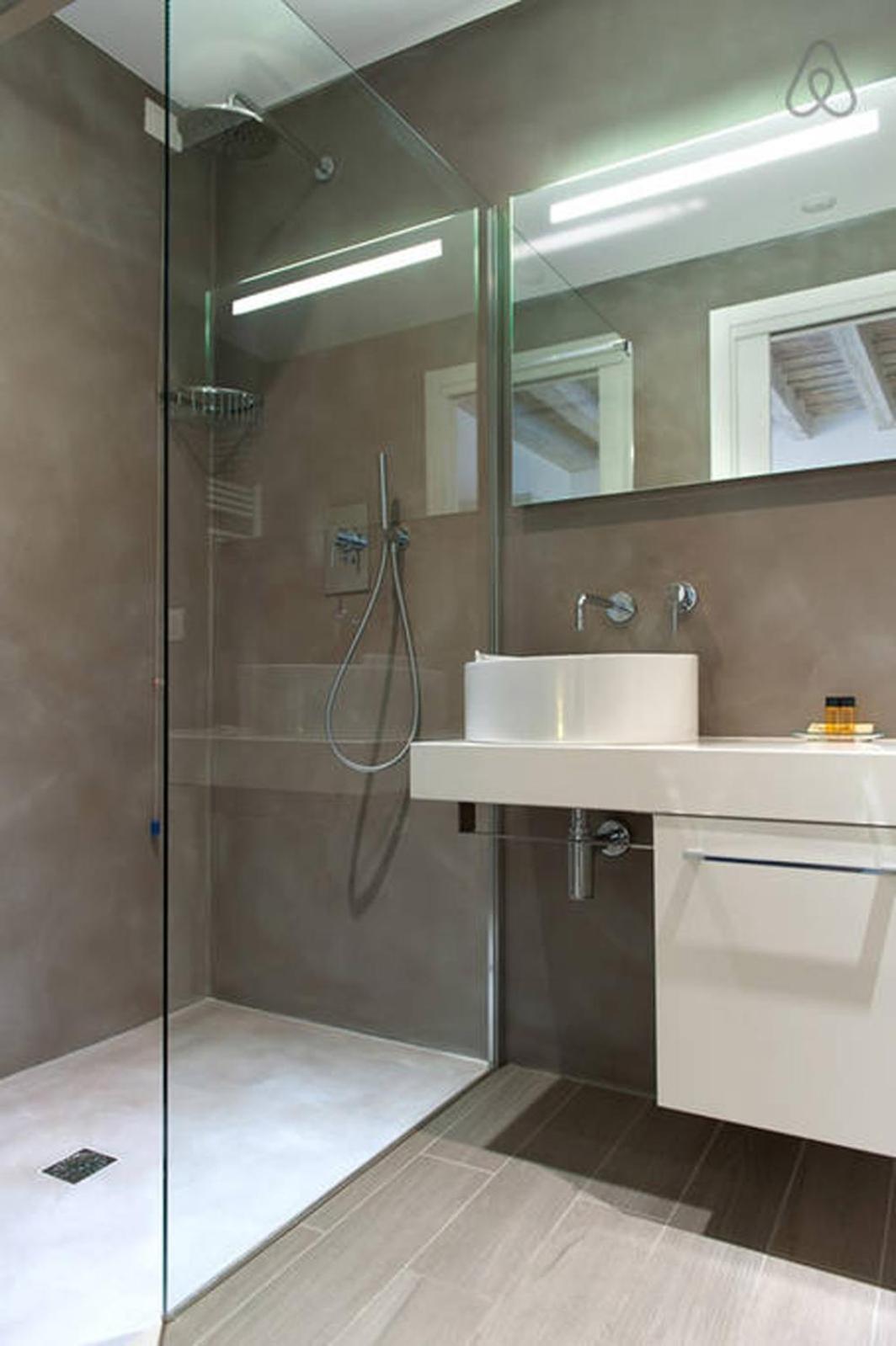 Double Room - Photo 16