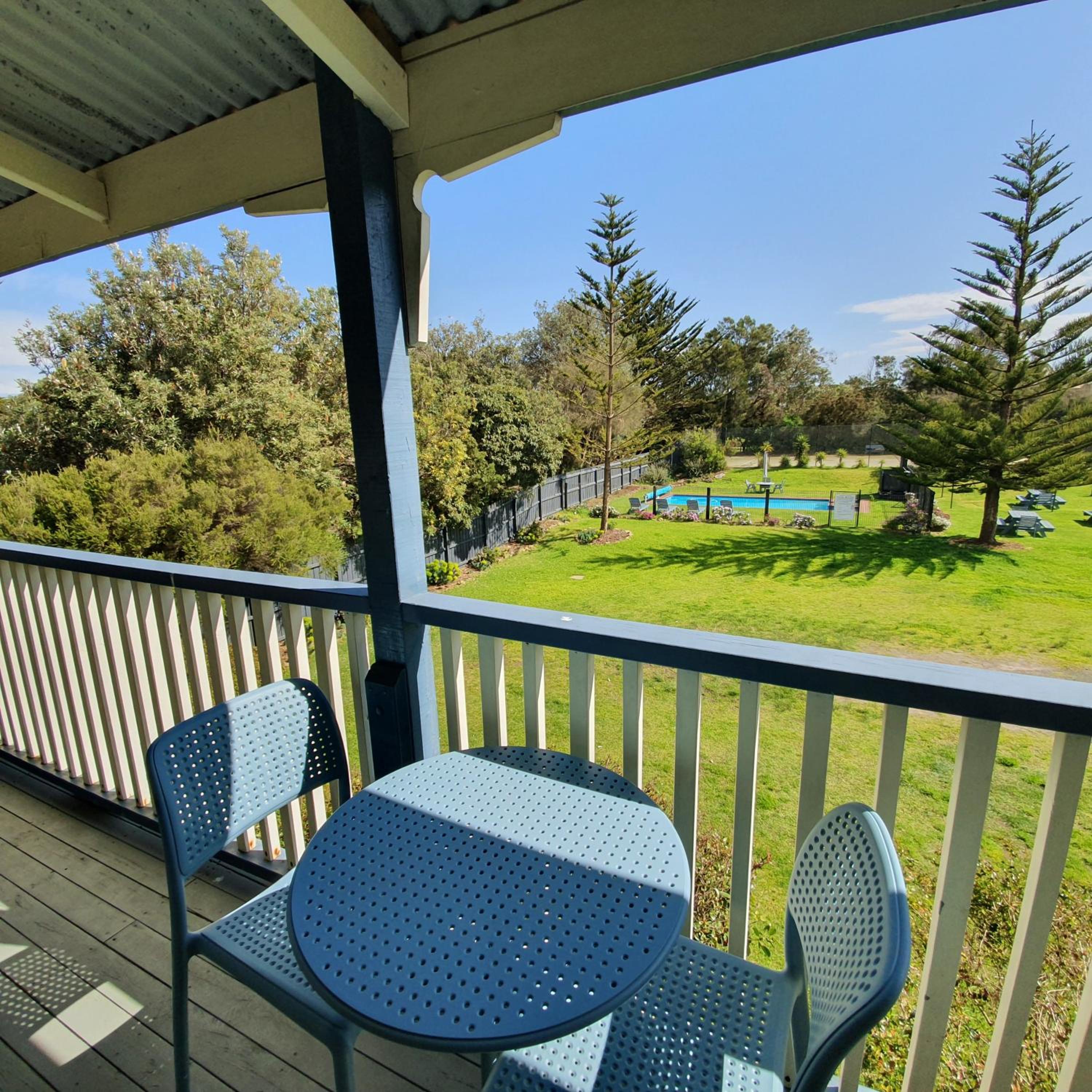 Family Suite with Balcony - Photo 2