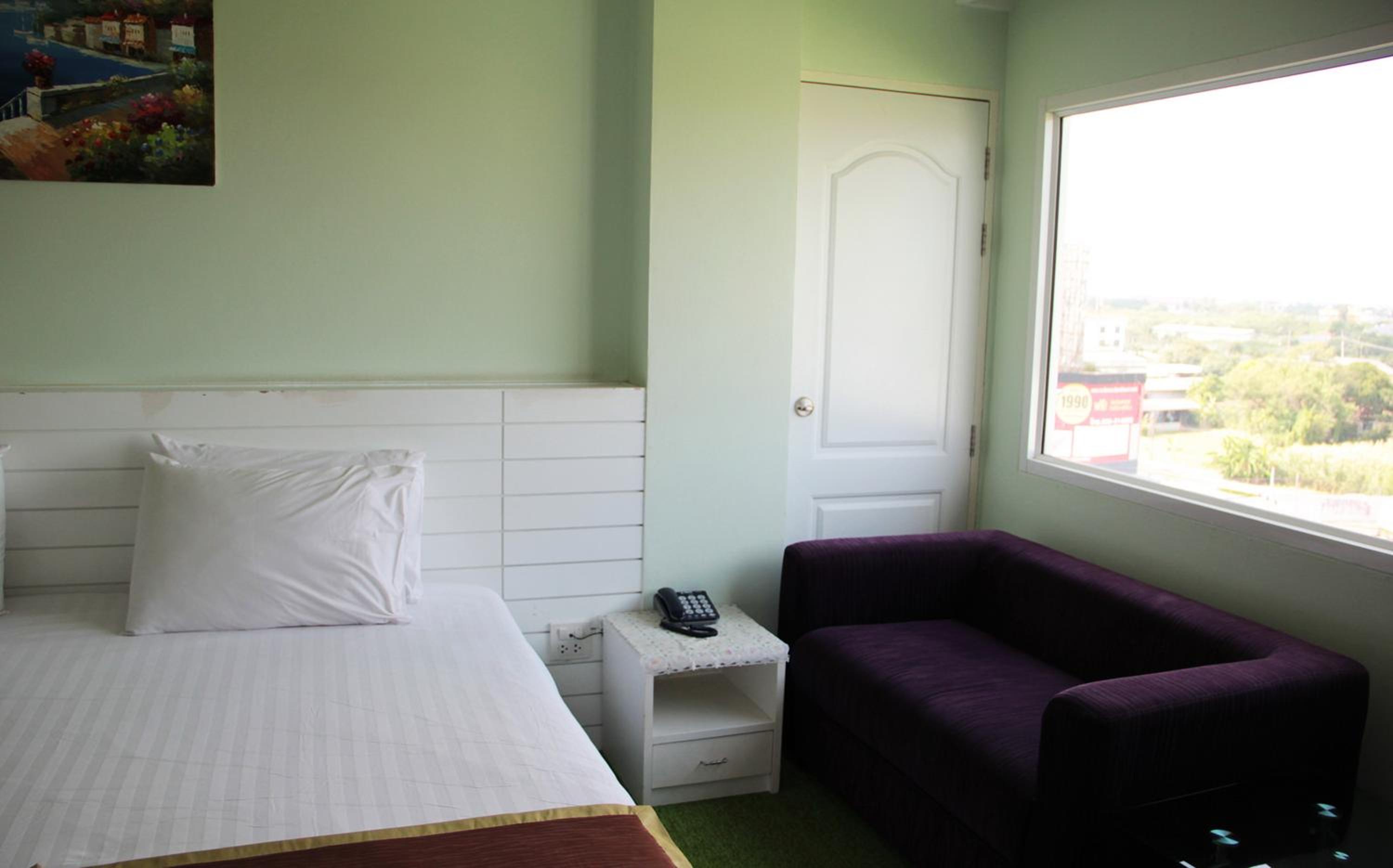 Deluxe Double or Twin Room - Photo 11