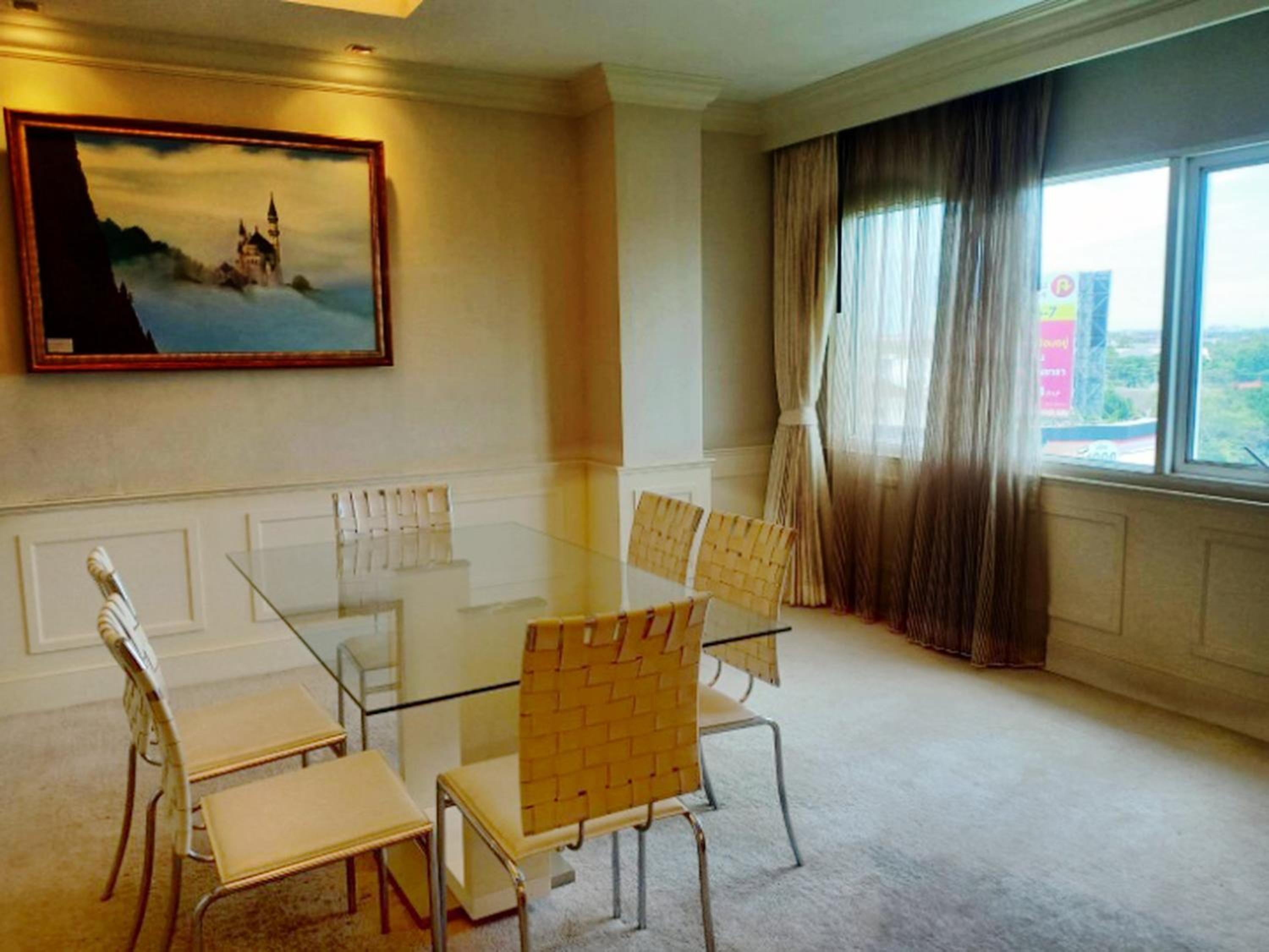 King Suite - Photo 8