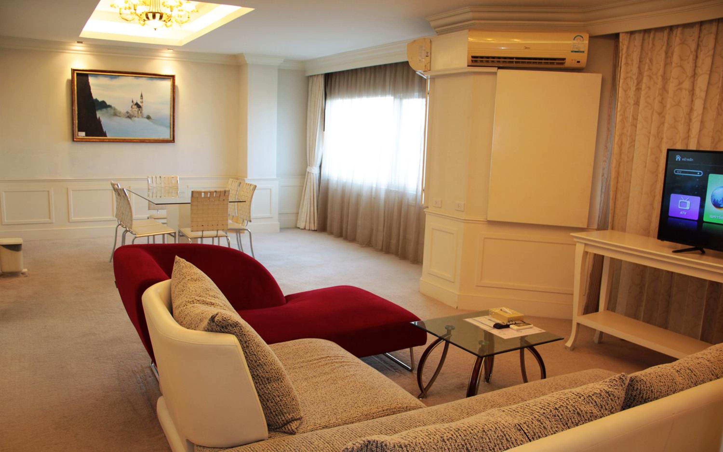 King Suite - Photo 1