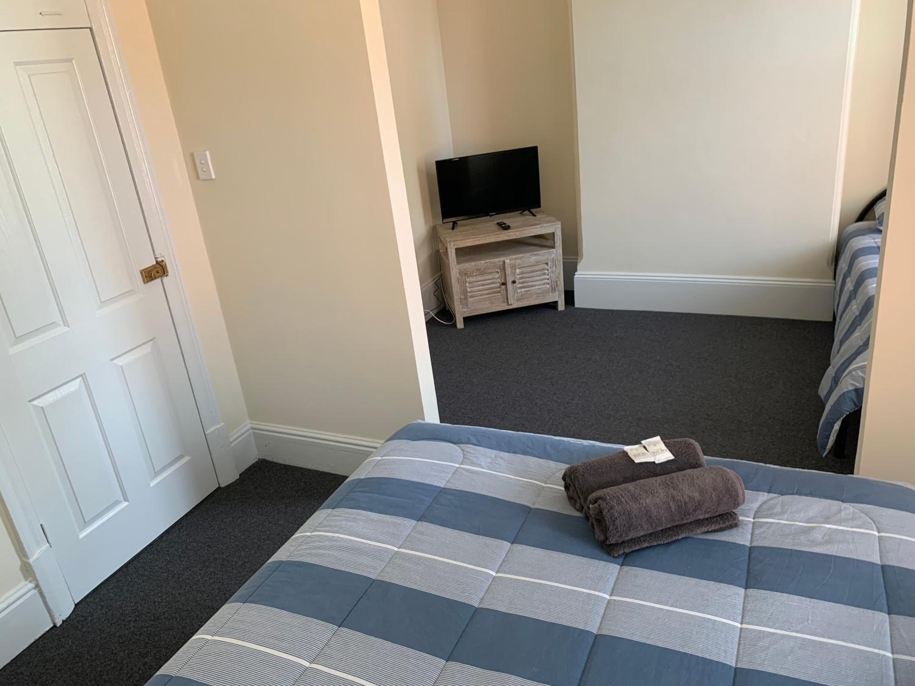 Deluxe Family Room - Photo 8