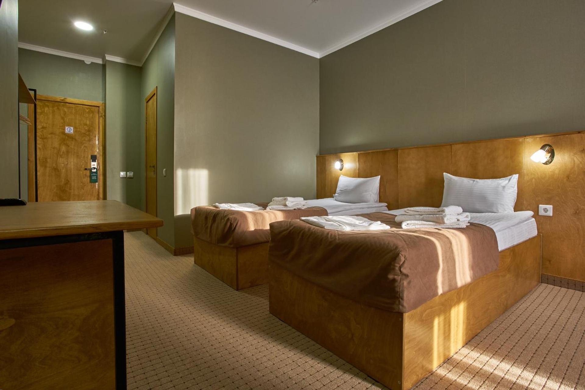 Twin Room - Photo 2