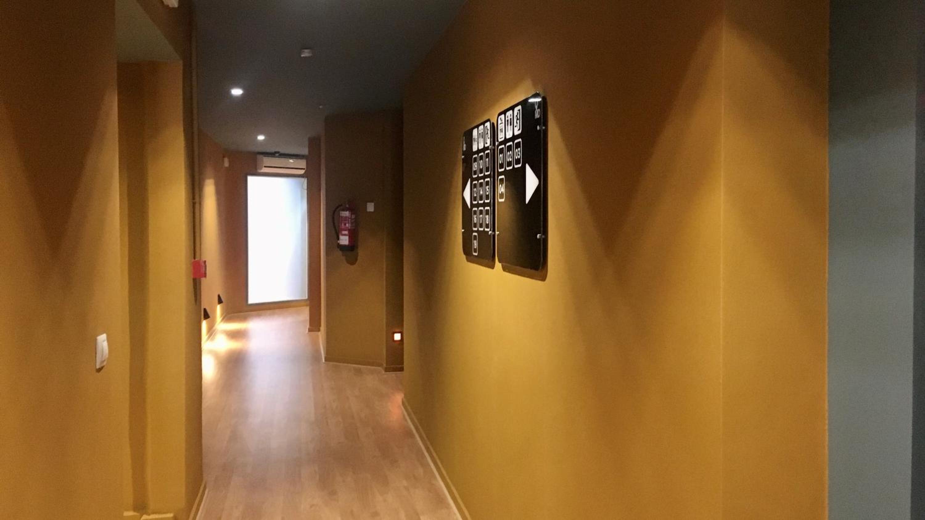 Twin Room - Photo 38