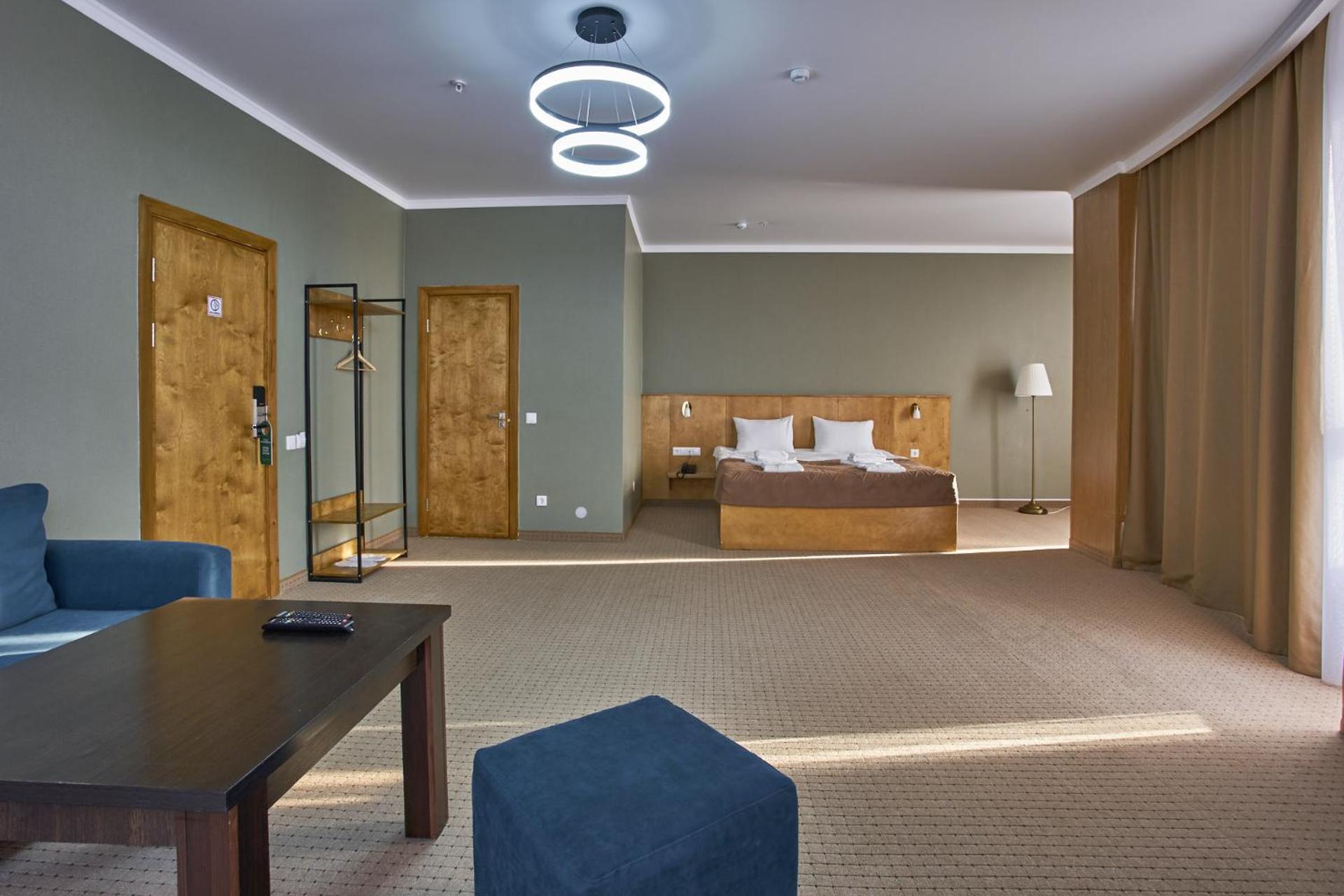 Suite - Photo 2