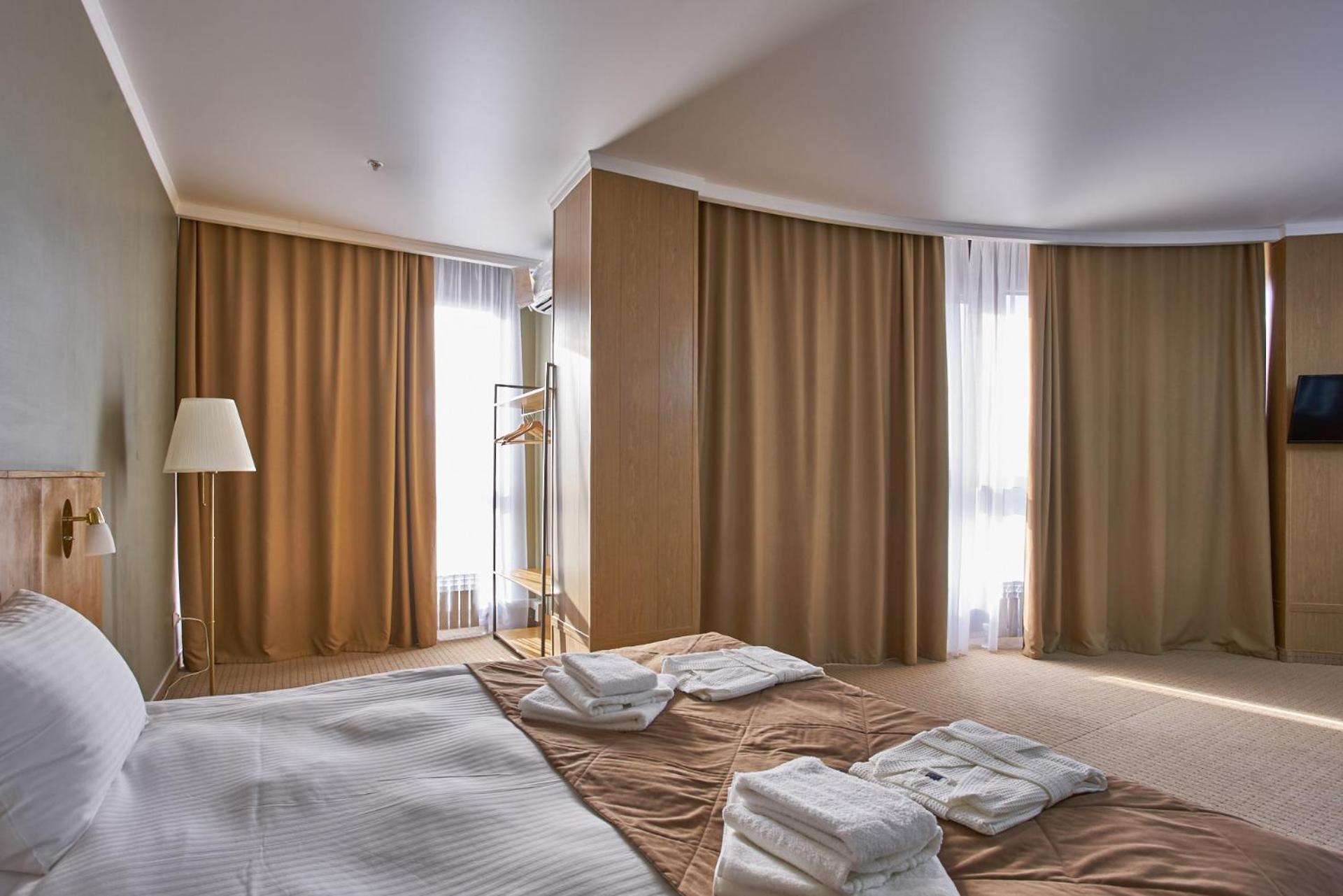 Suite - Photo 5
