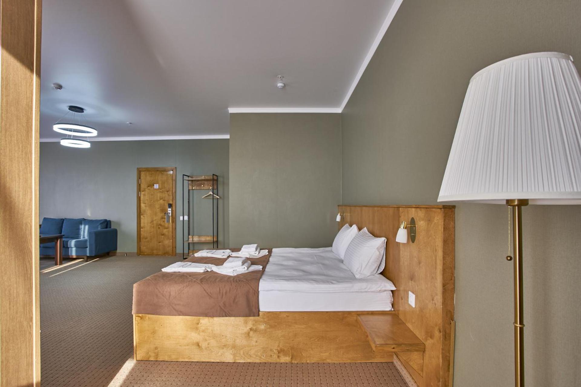 Suite - Photo 7
