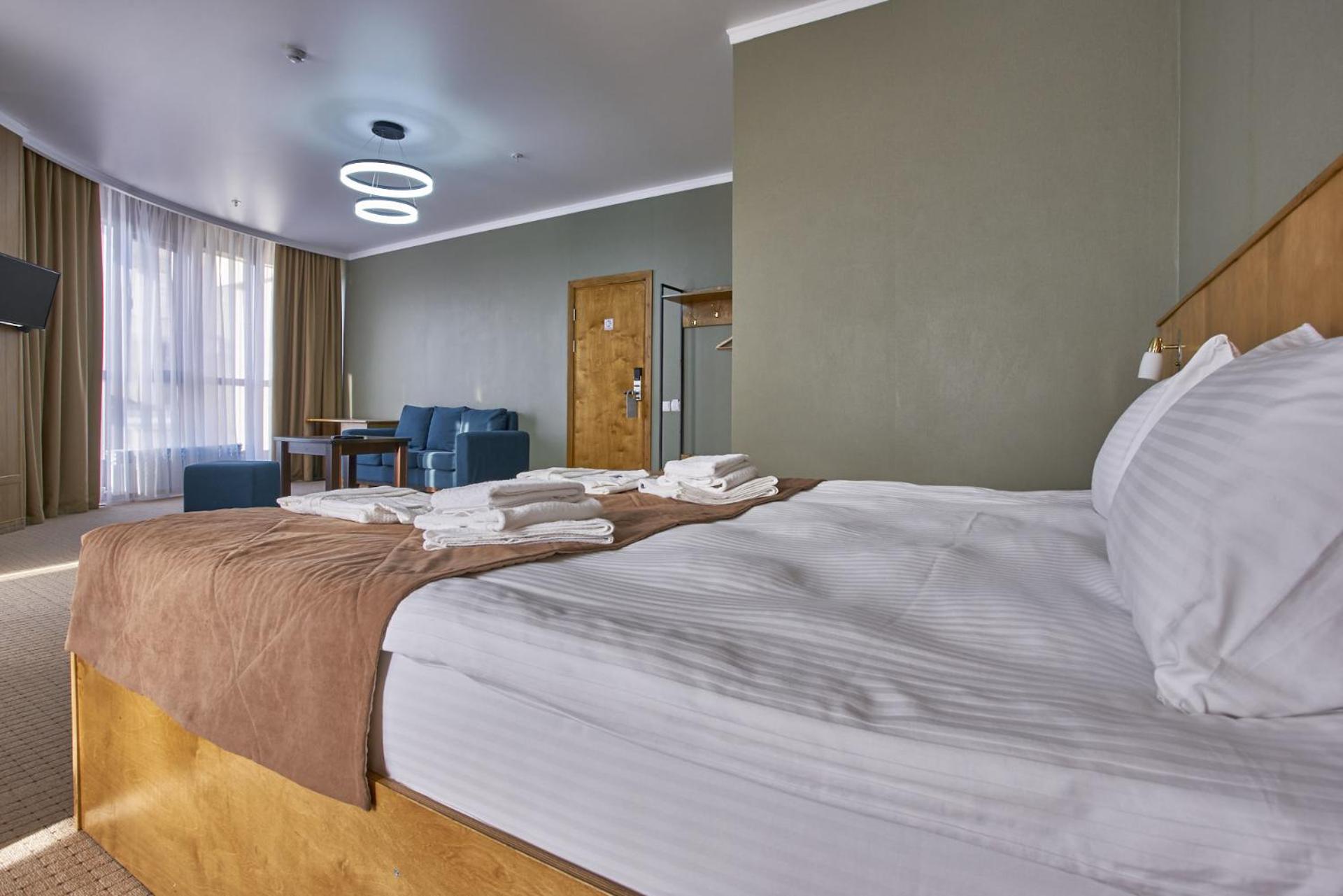 Suite - Photo 8