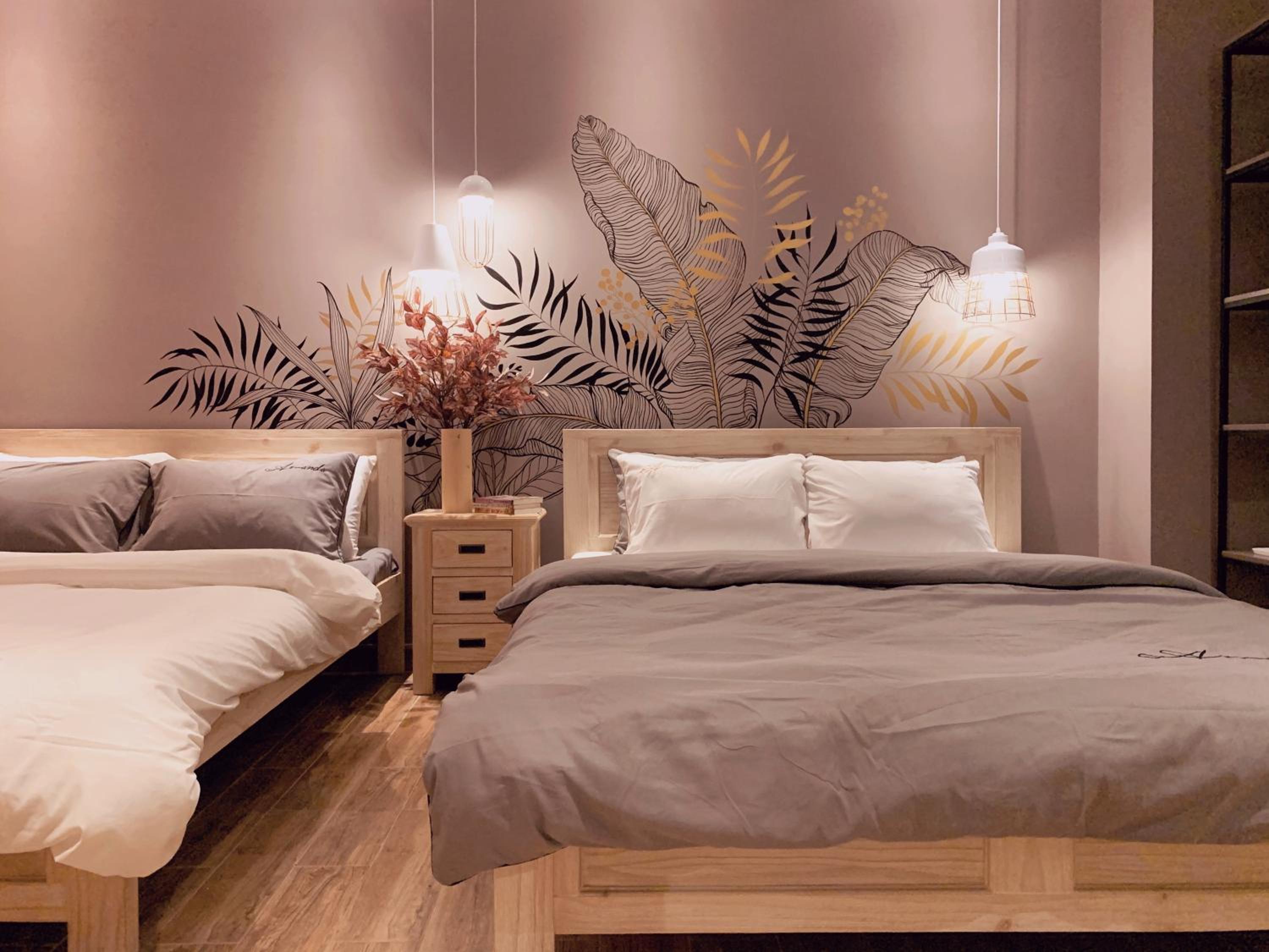 Deluxe Queen Room with Two Queen Beds photo 2