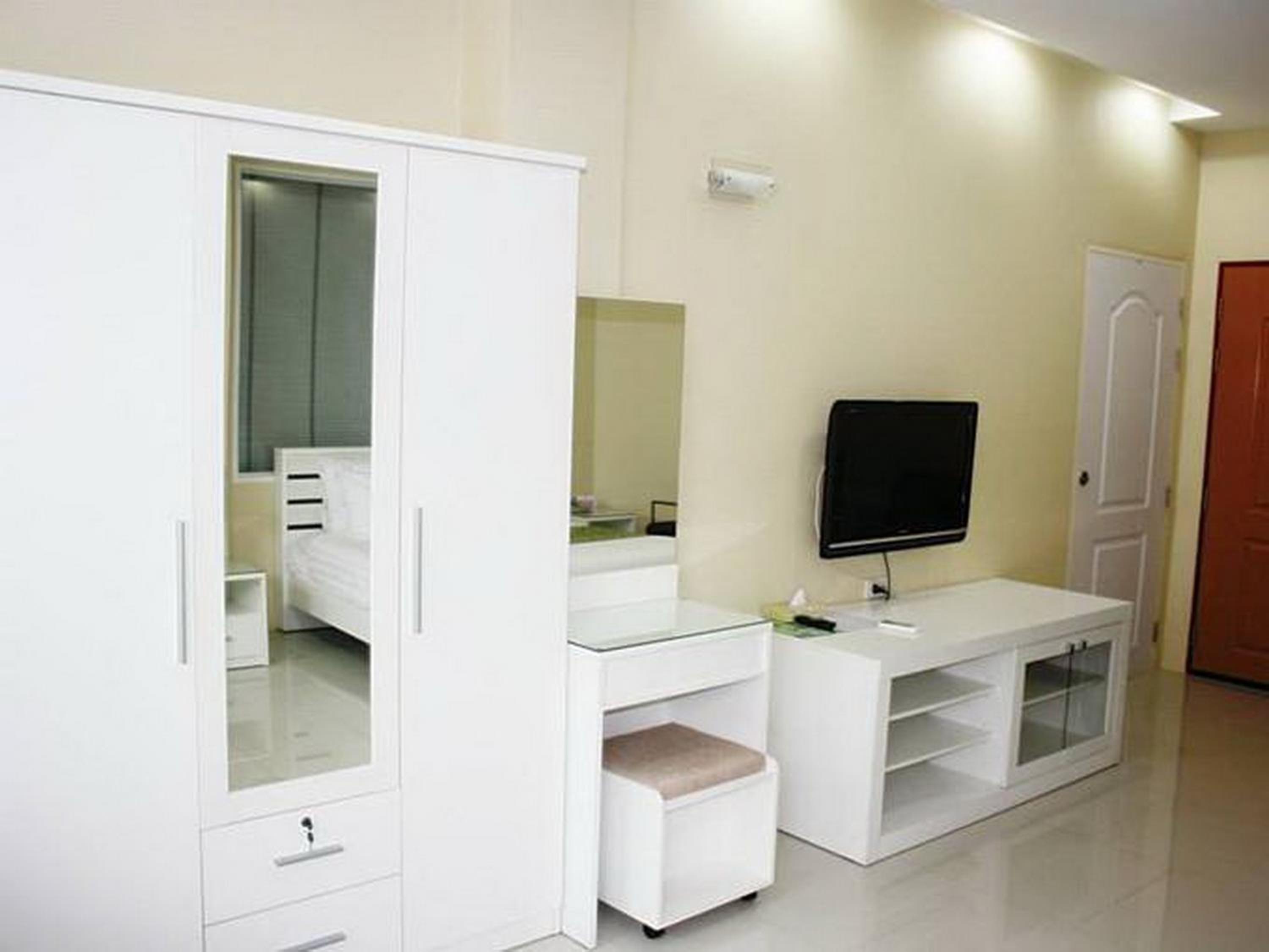 Deluxe Double or Twin Room - Photo 5