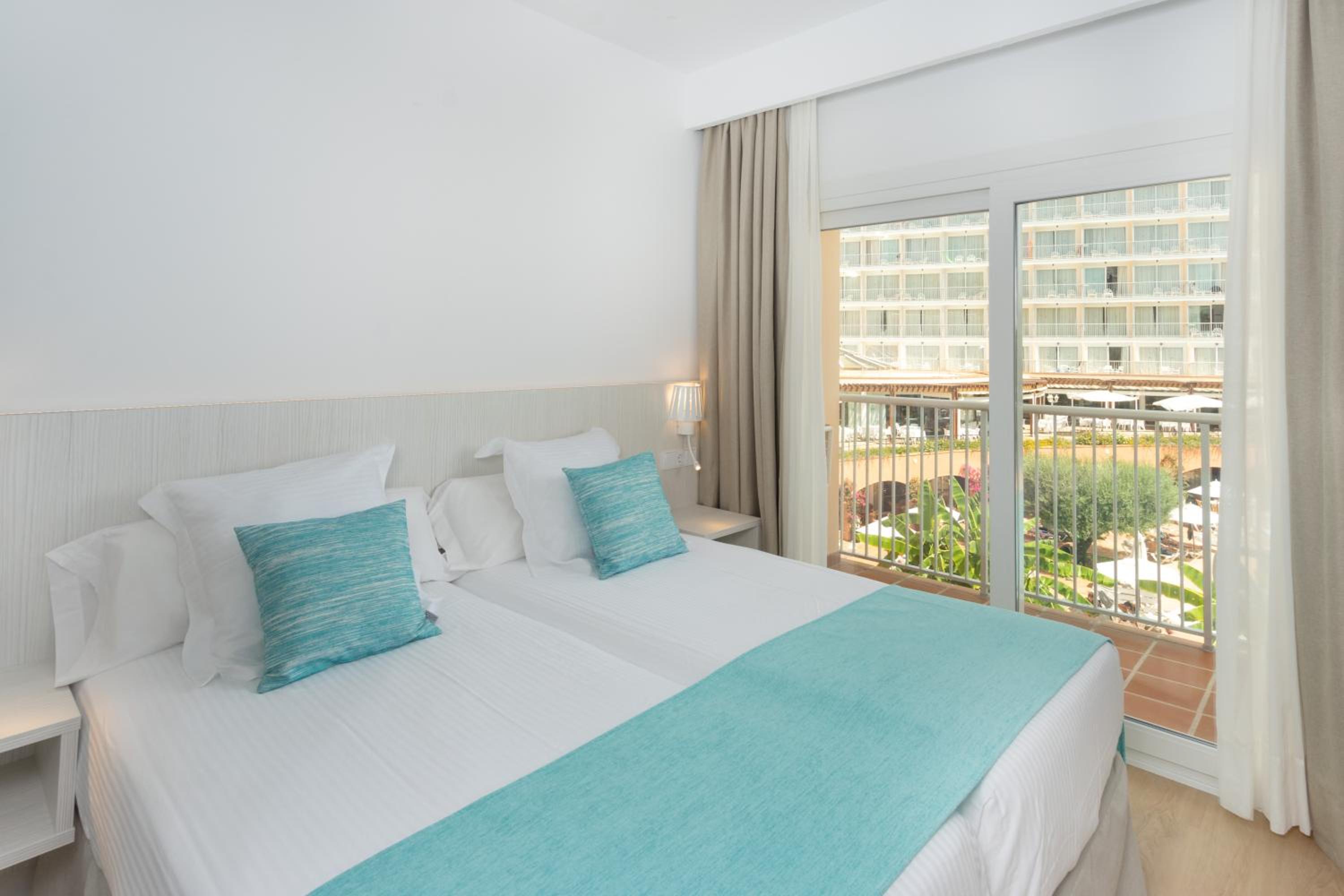 Apartamento de una habitación superior con vista a la piscina
