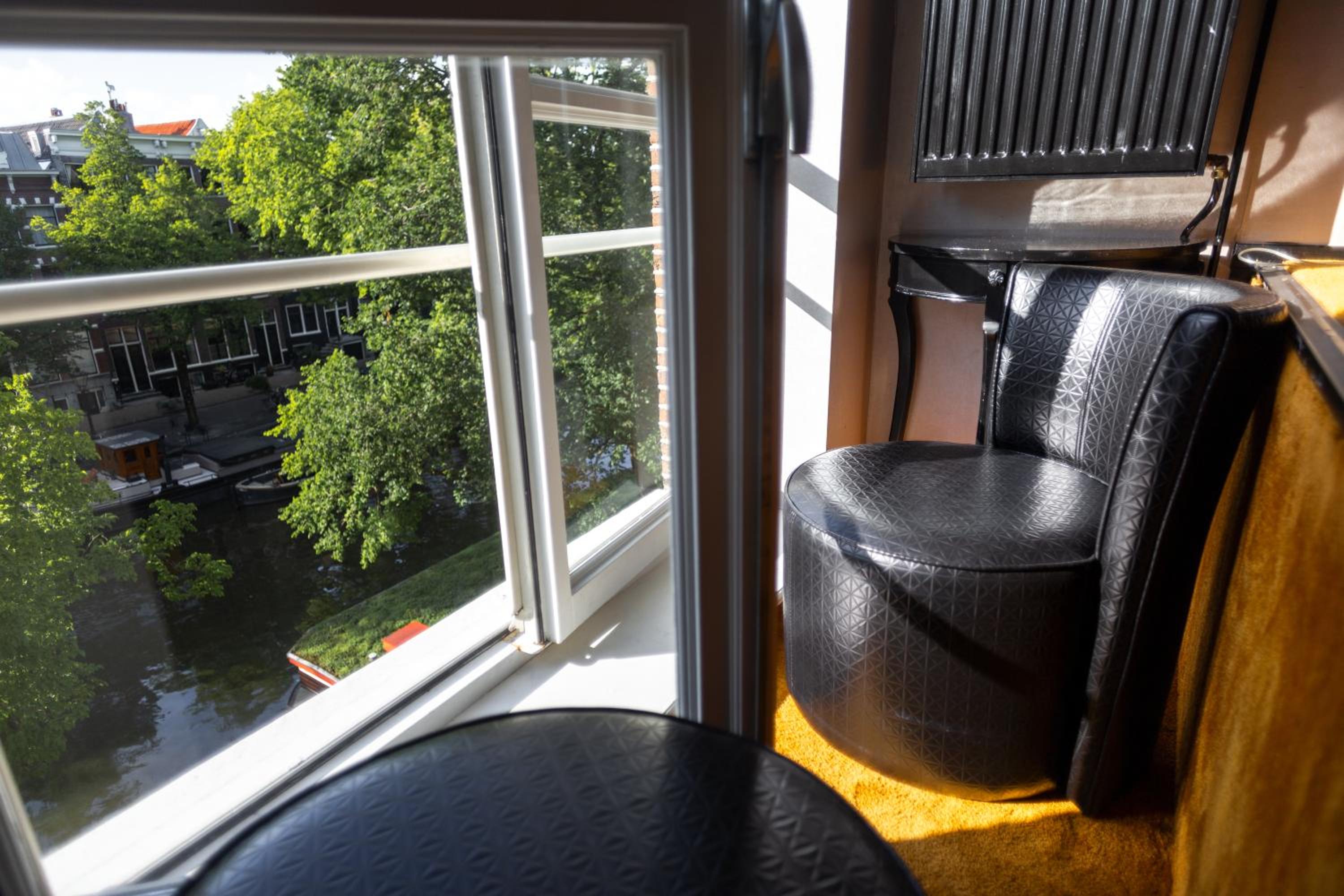 Standard Double Room with Canal View photo 3