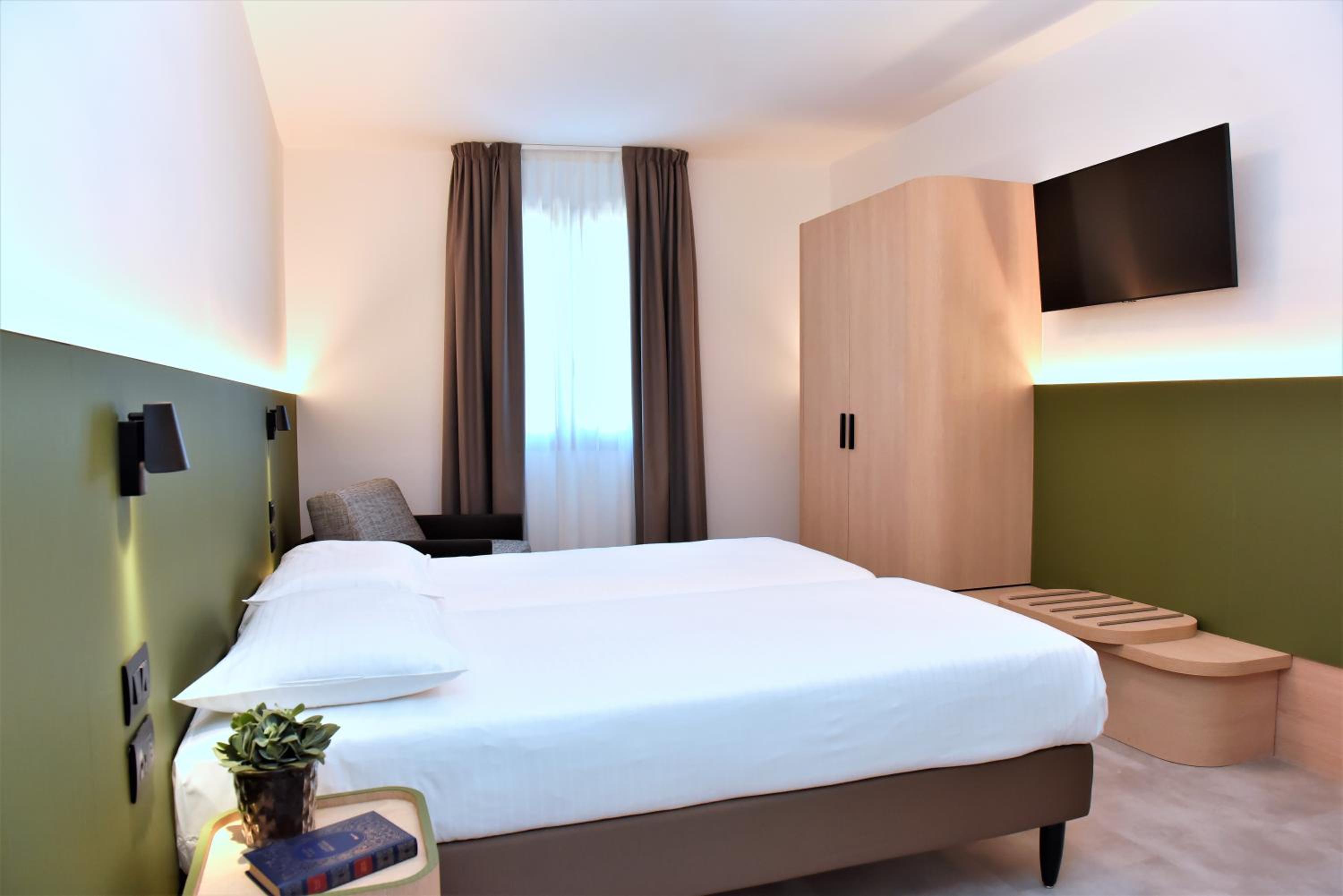 Superior Triple Room - Photo 16