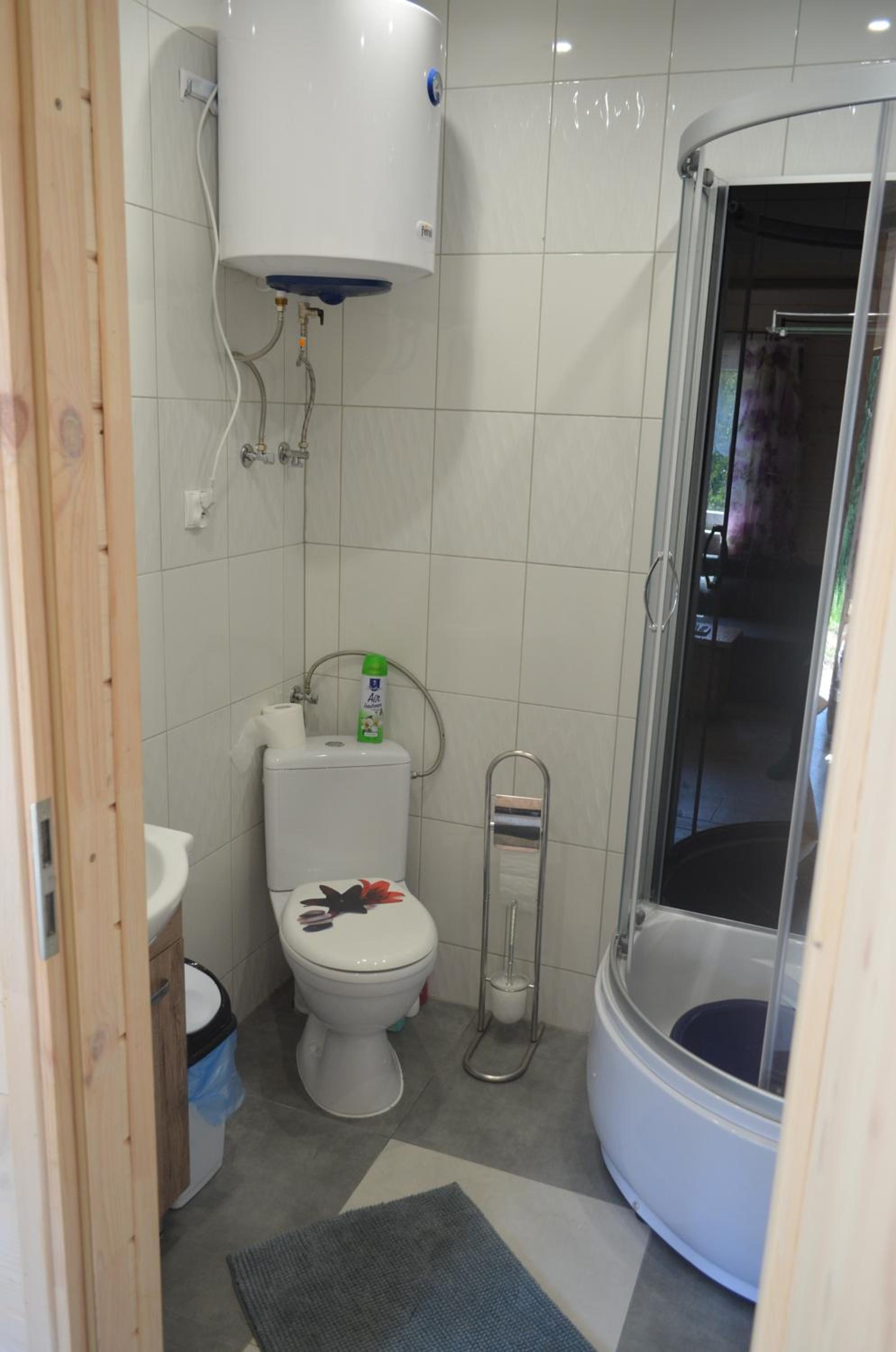 Three-Bedroom House - Photo 4