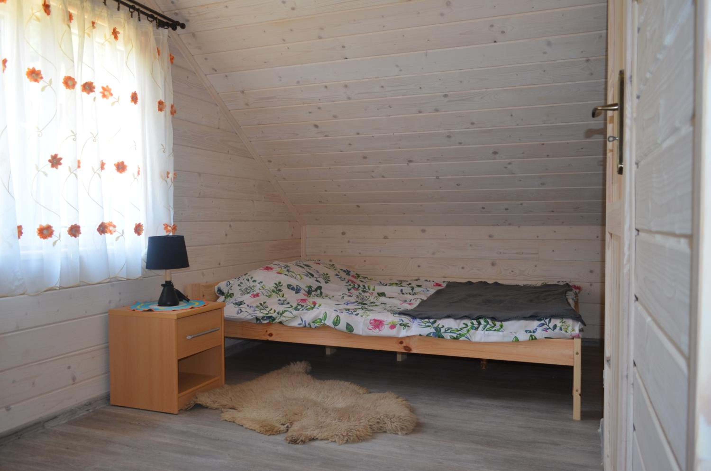 Three-Bedroom House - Photo 5