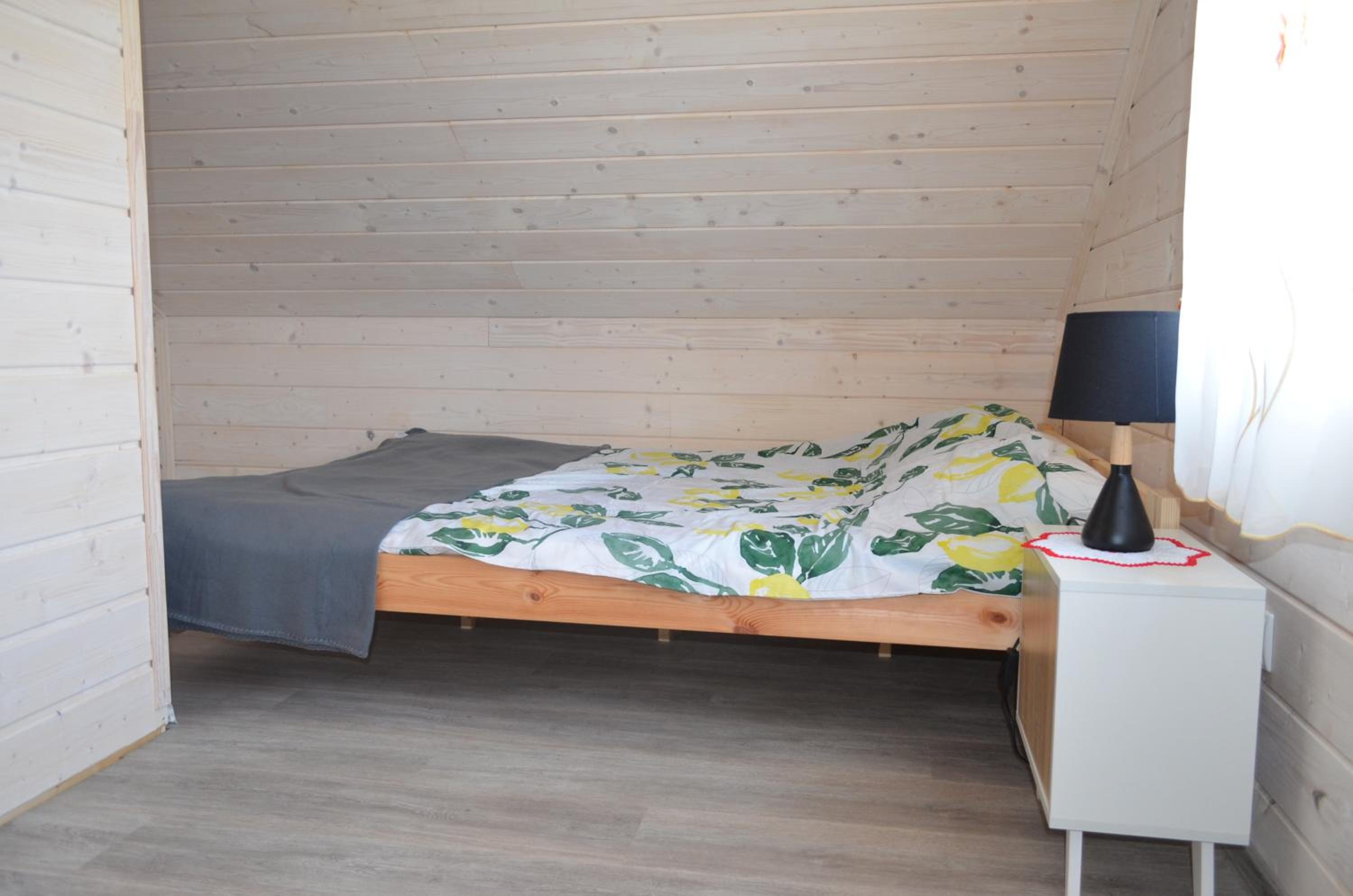 Three-Bedroom House - Photo 8