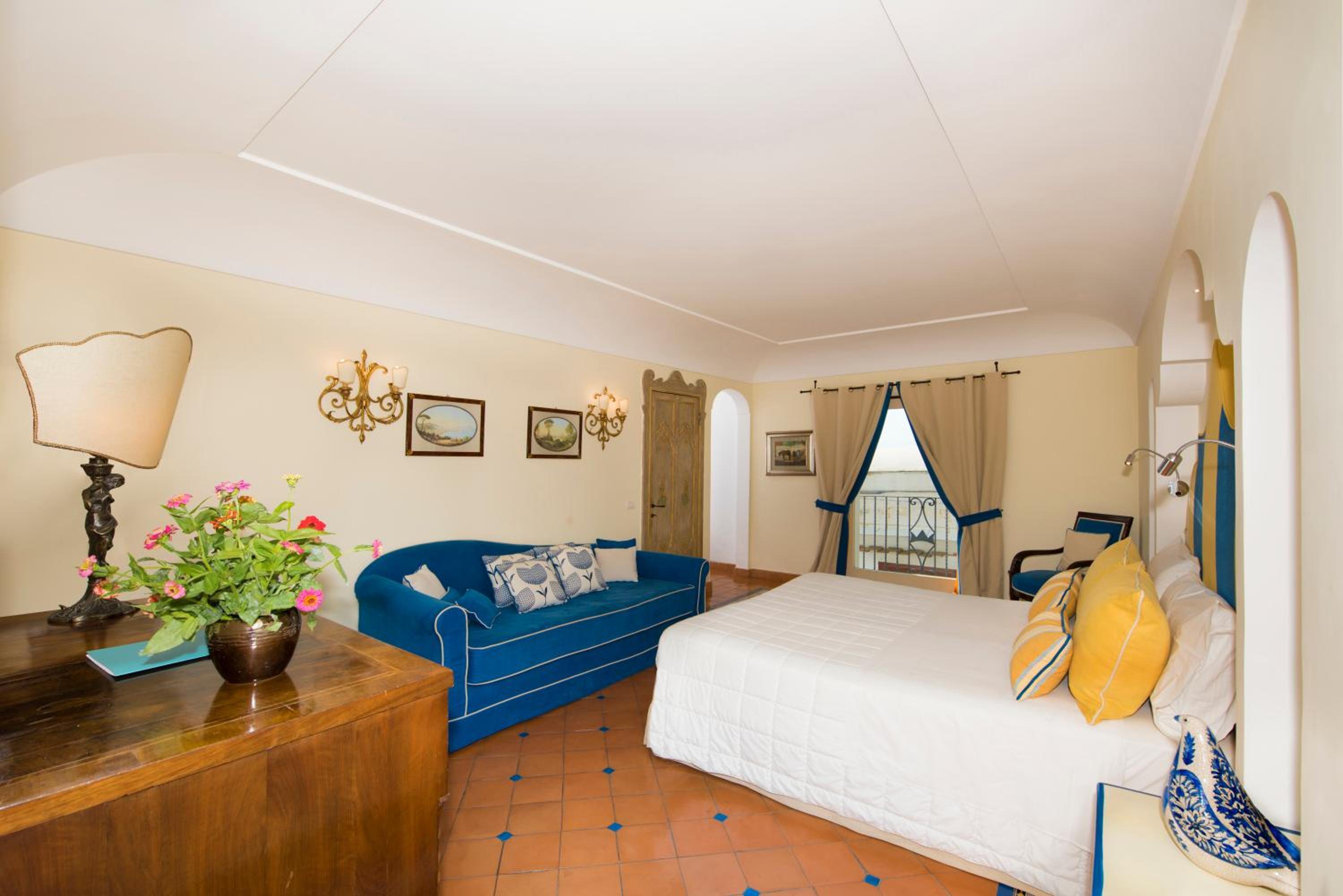 Double or Twin Room with Balcony - Photo 2