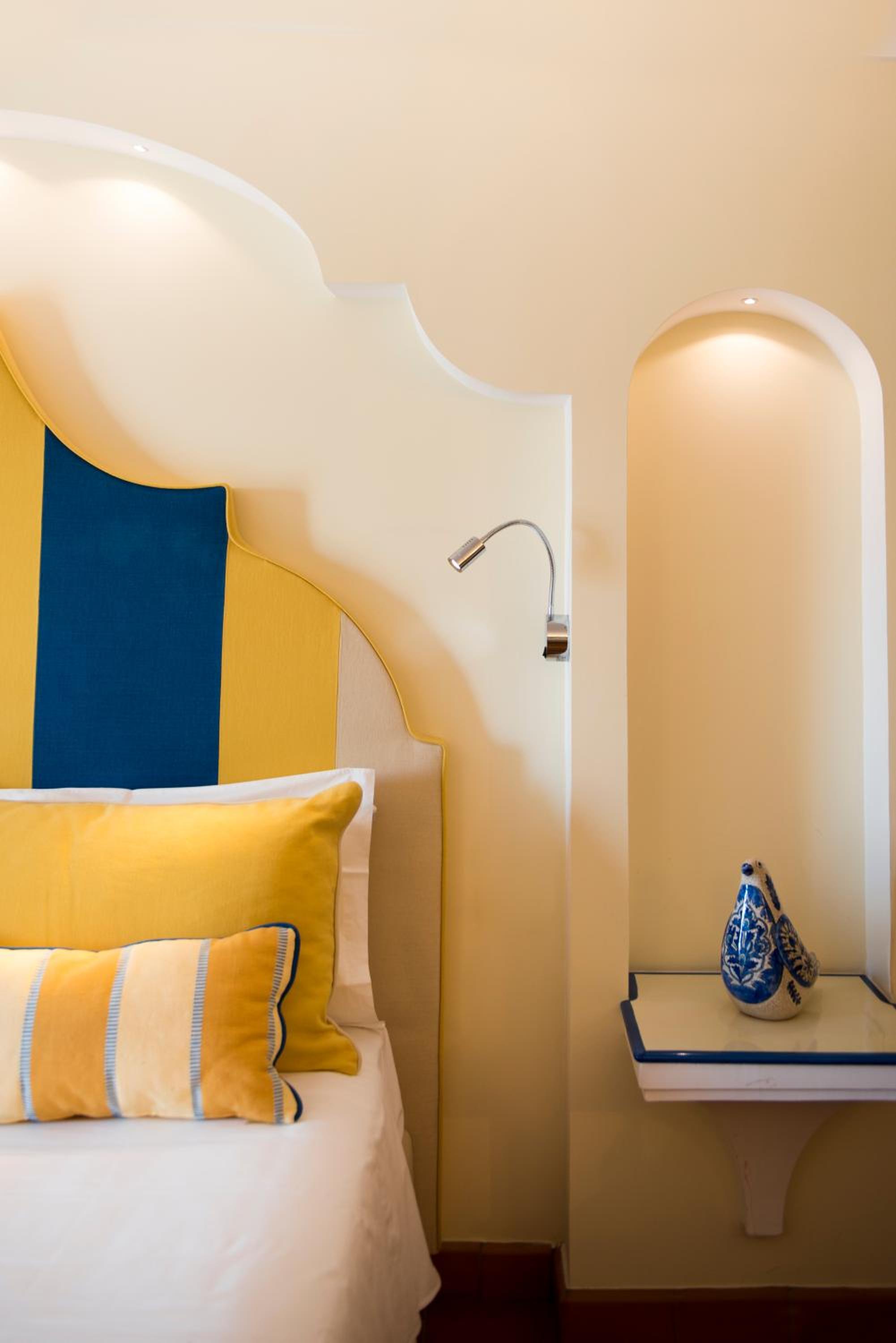 Double or Twin Room with Balcony - Photo 3