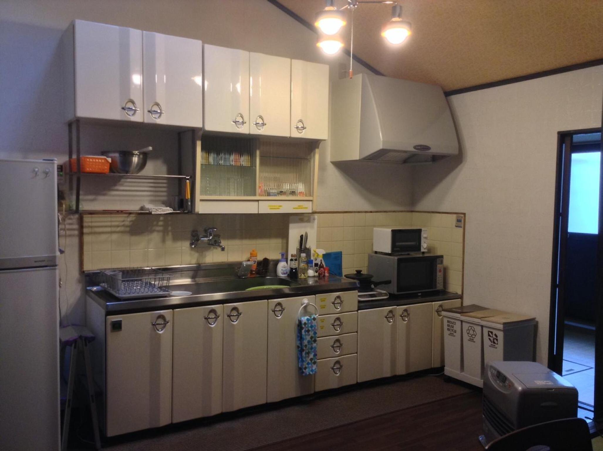 Japanese-Style Townhouse - Main Building photo 3