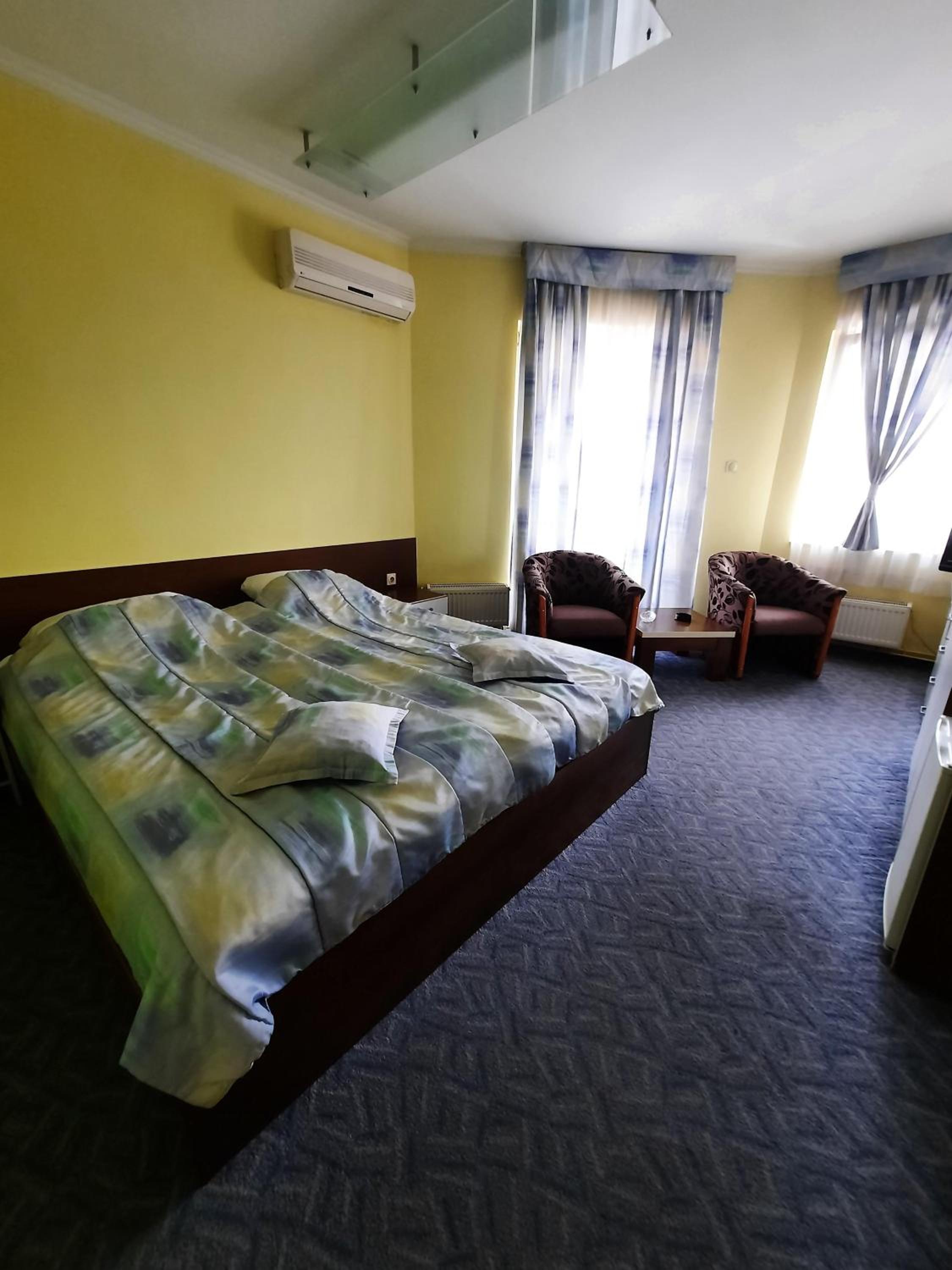 Deluxe Double Room photo 3