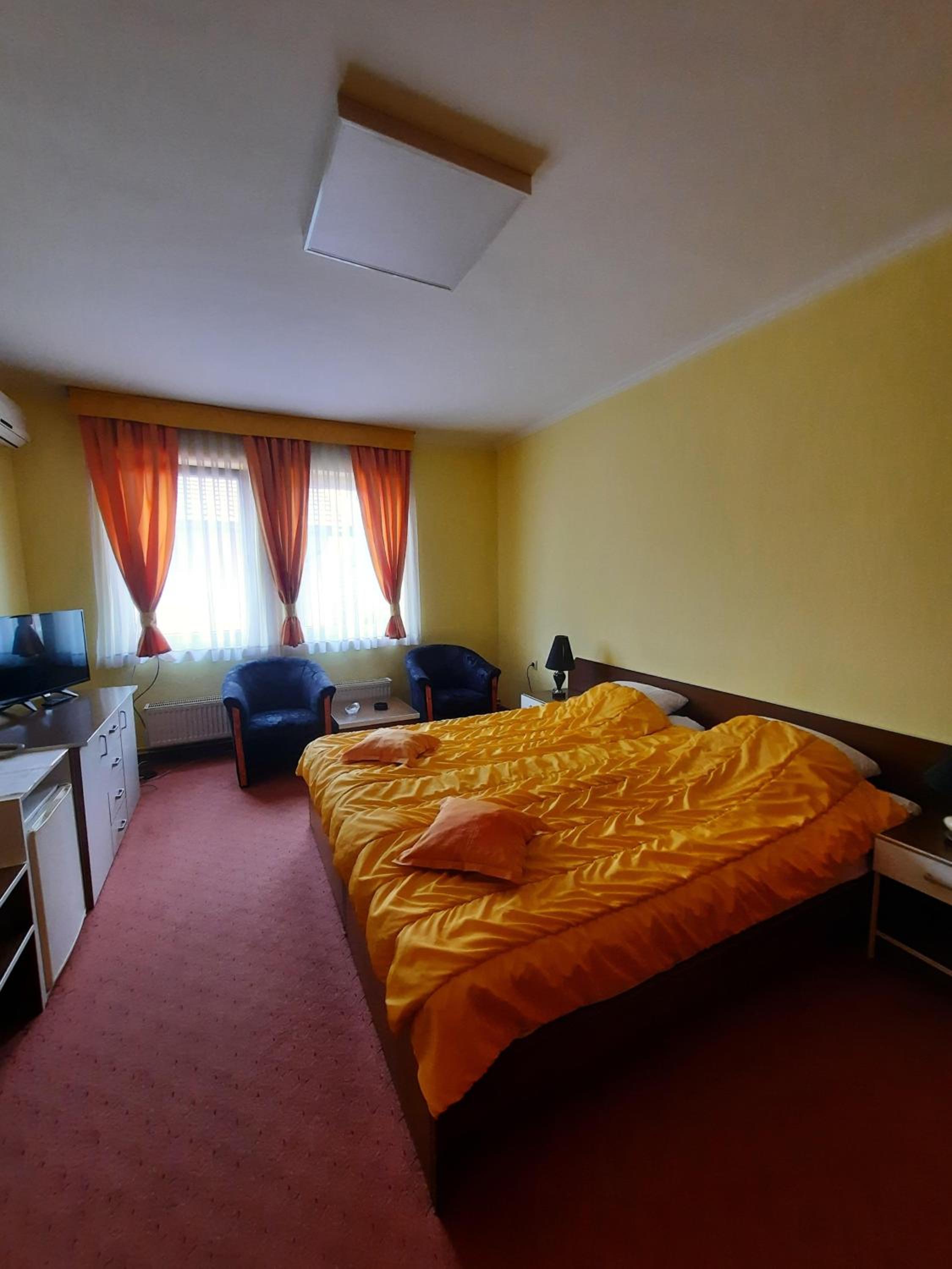 Deluxe Double Room photo 2