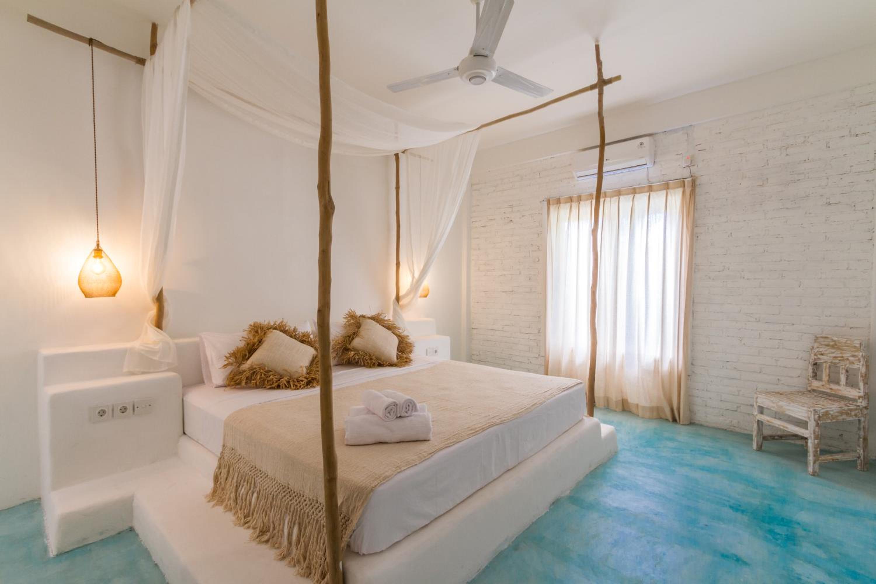 Double Room with Balcony and Pool View