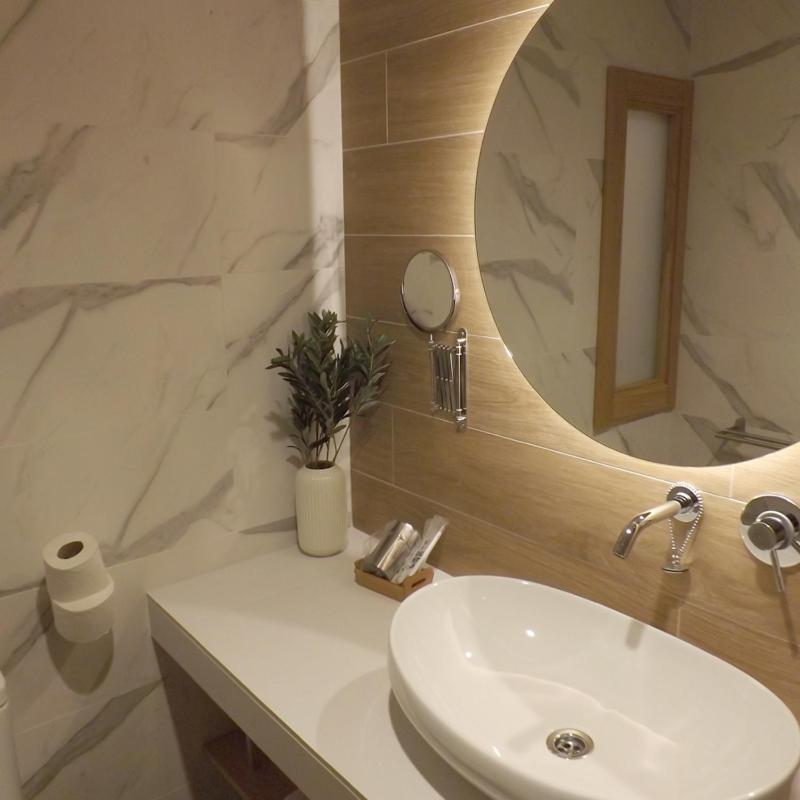 Suite with Spa Bath photo 3