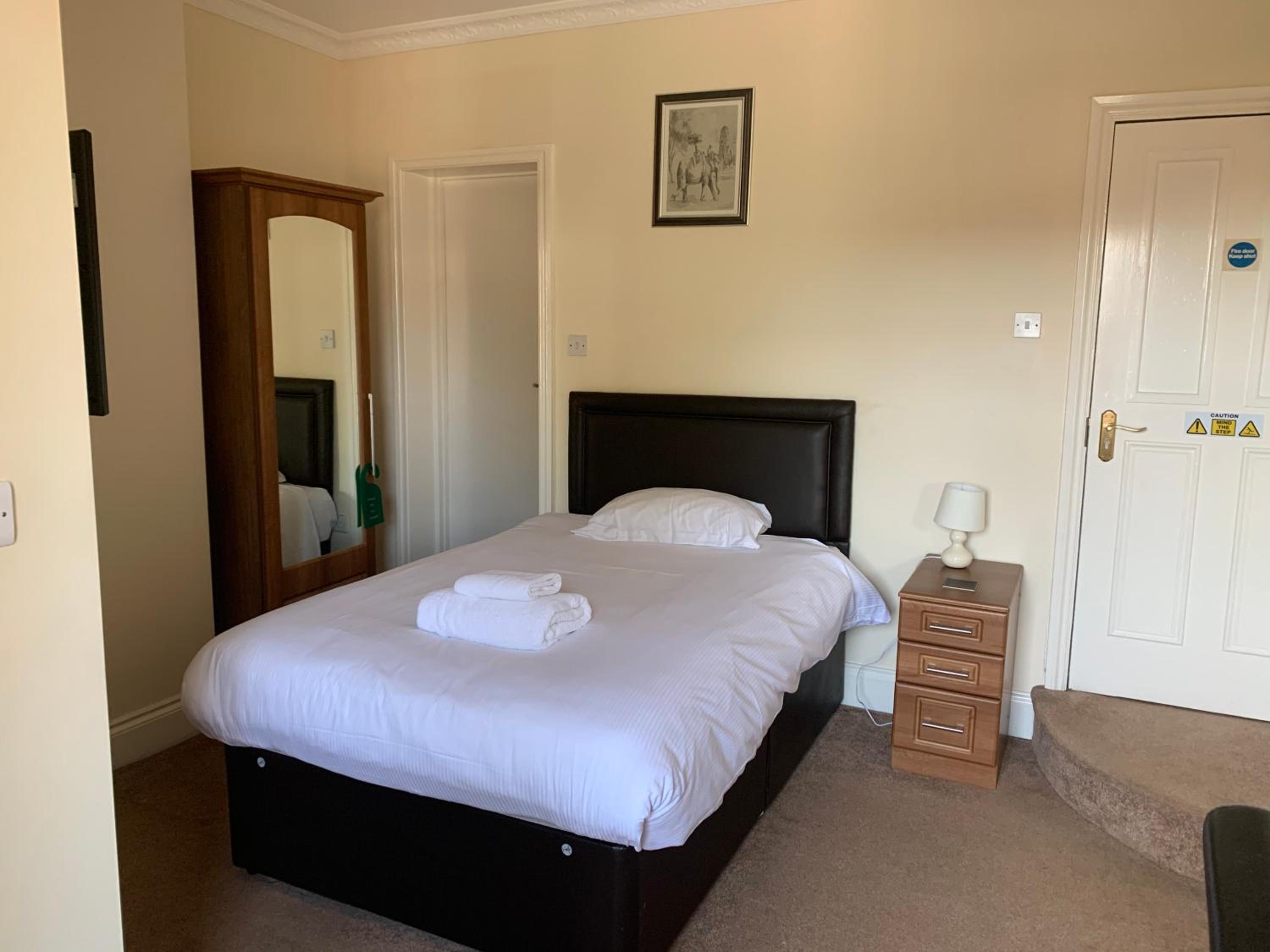 Large Single Room photo 2