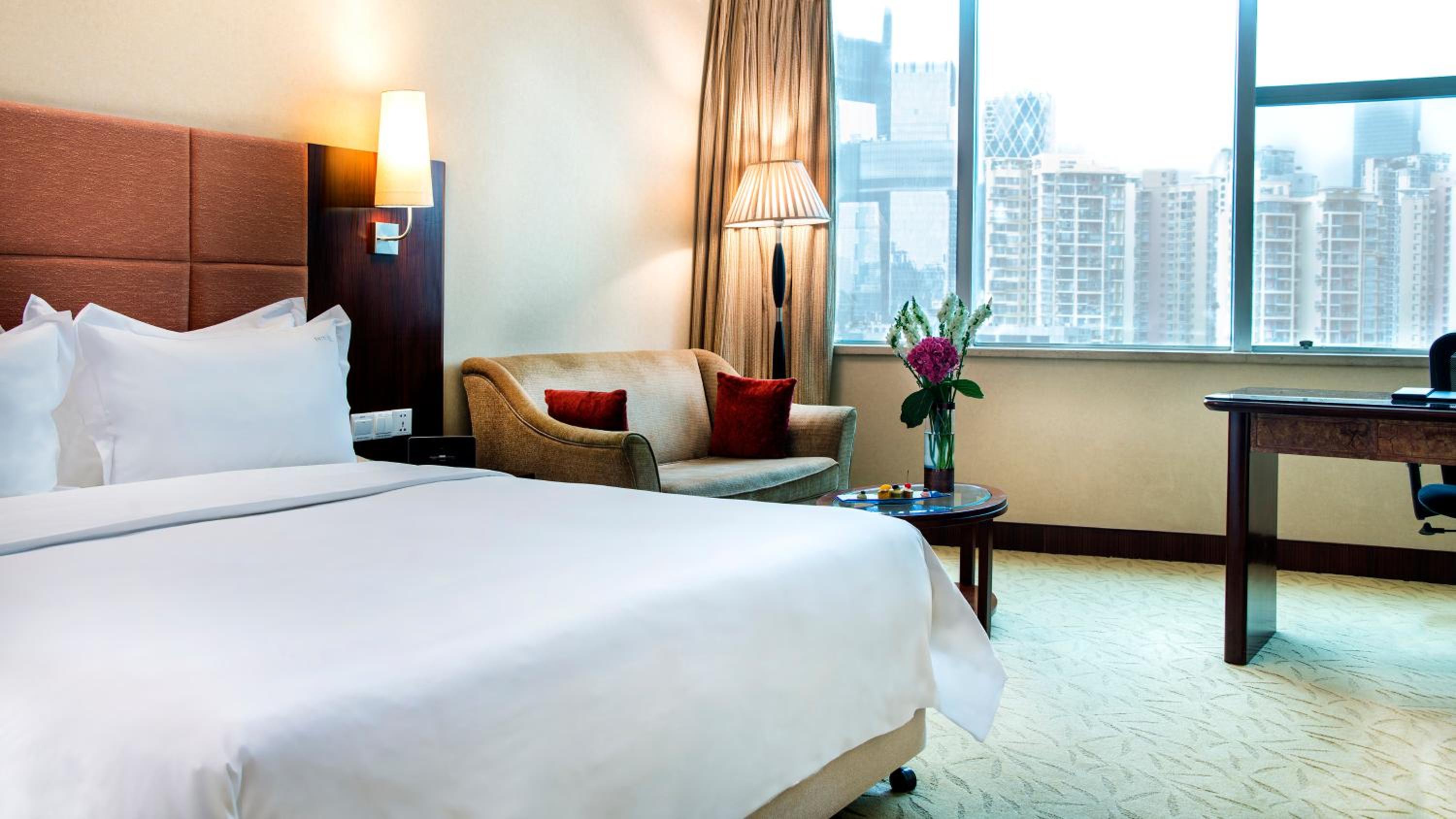 Premium King Room - Lounge Access - Photo 6