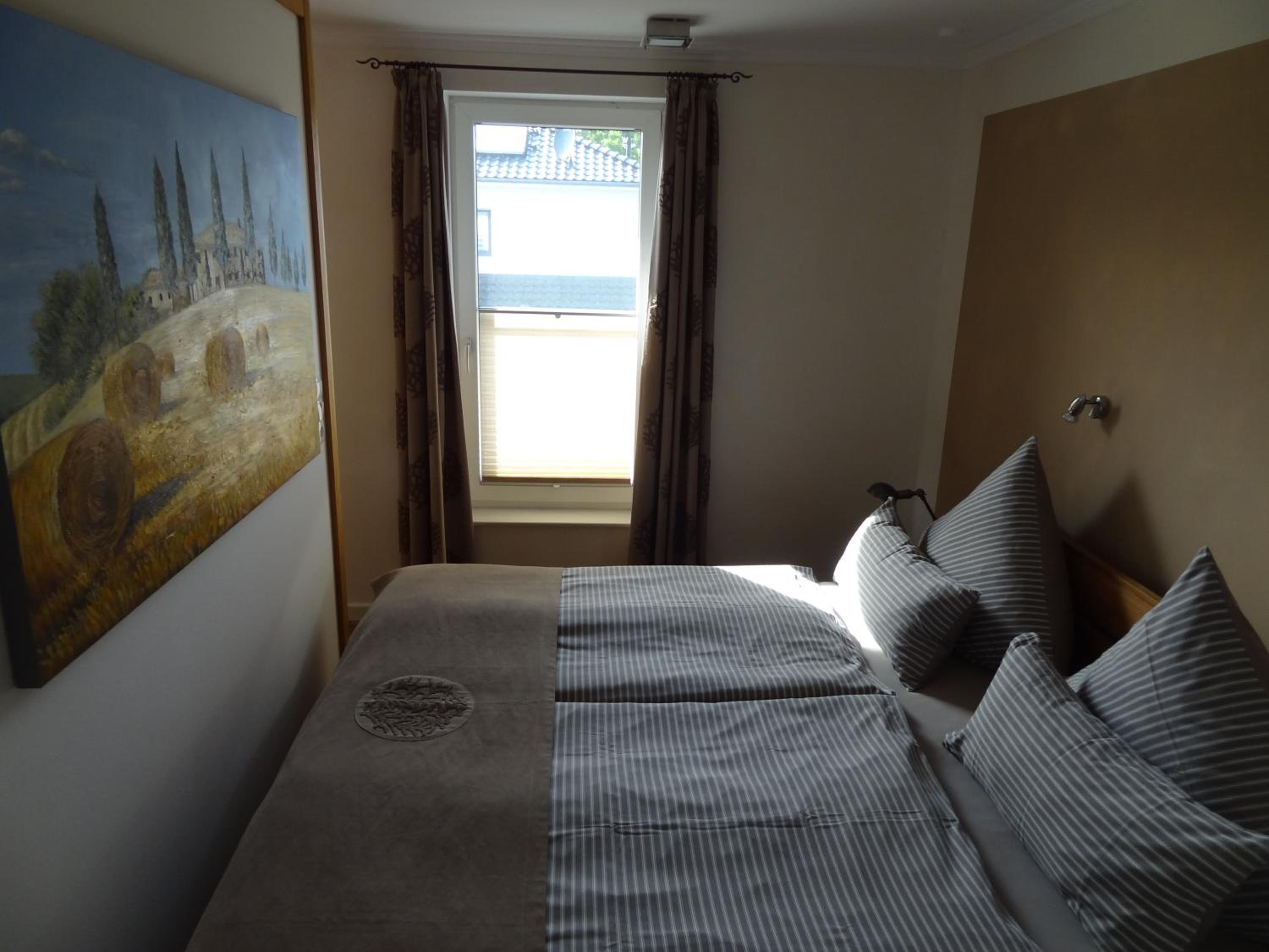 Apartment with Balcony photo 3
