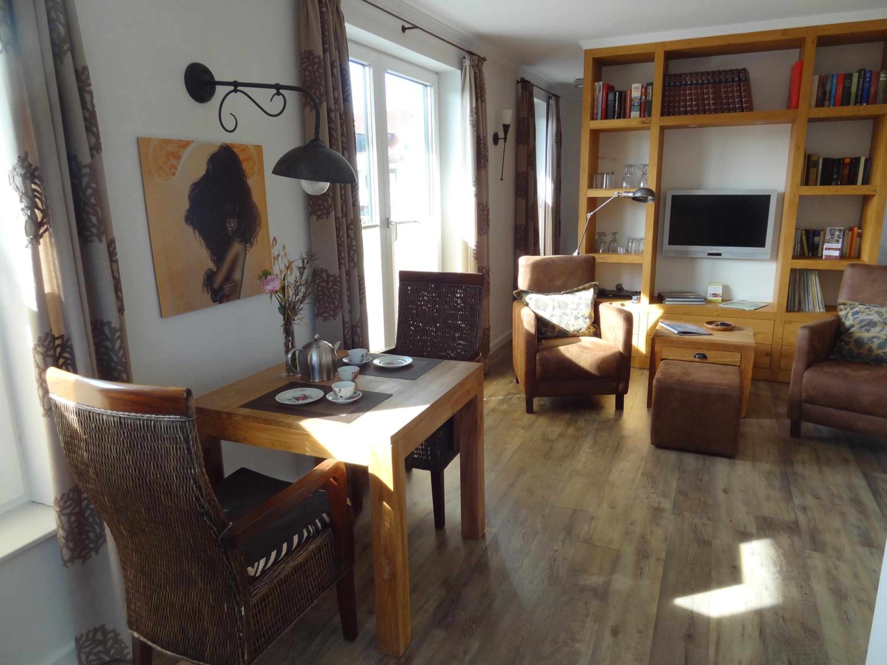Apartment with Balcony photo 1