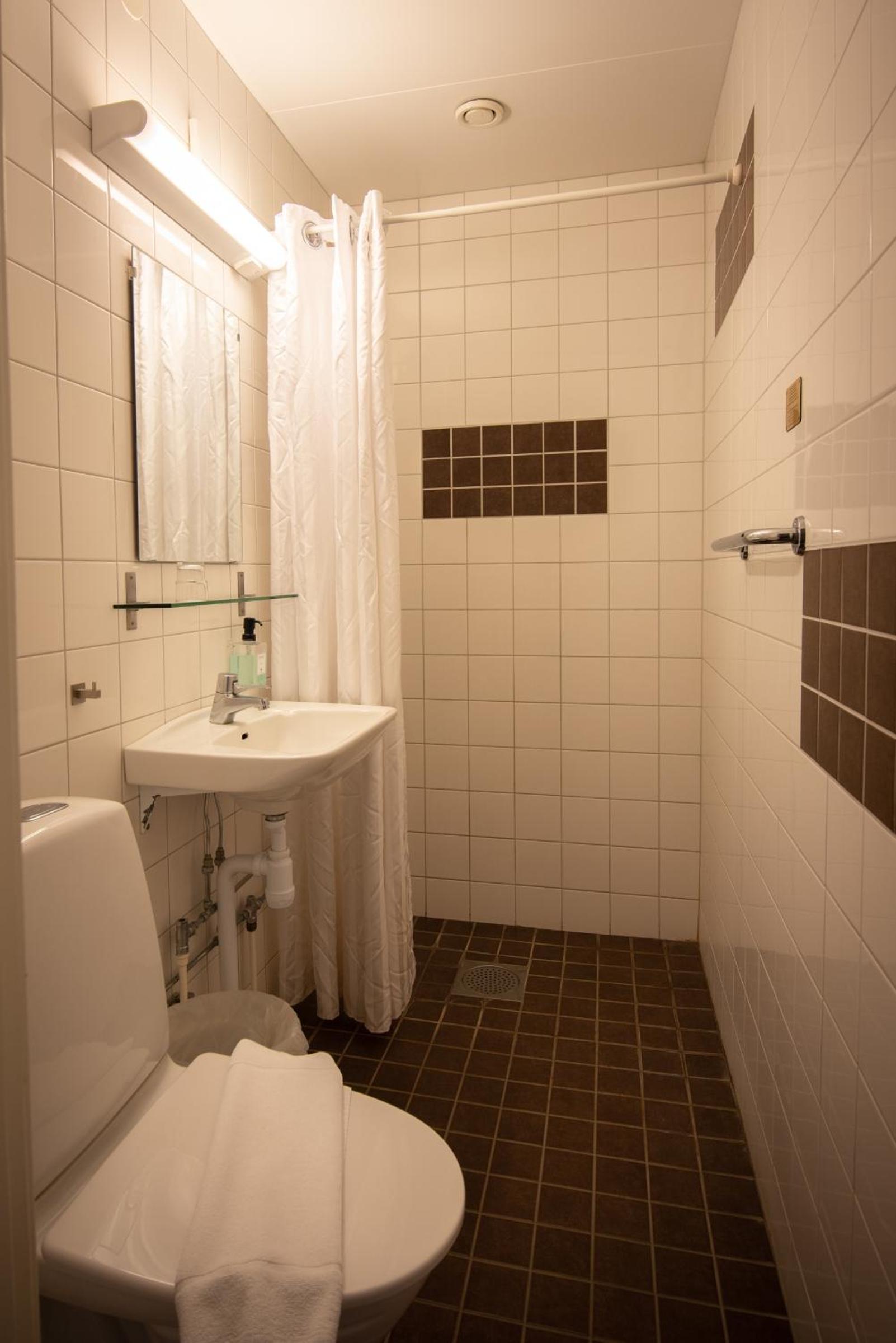 Small Double Room - Photo 2