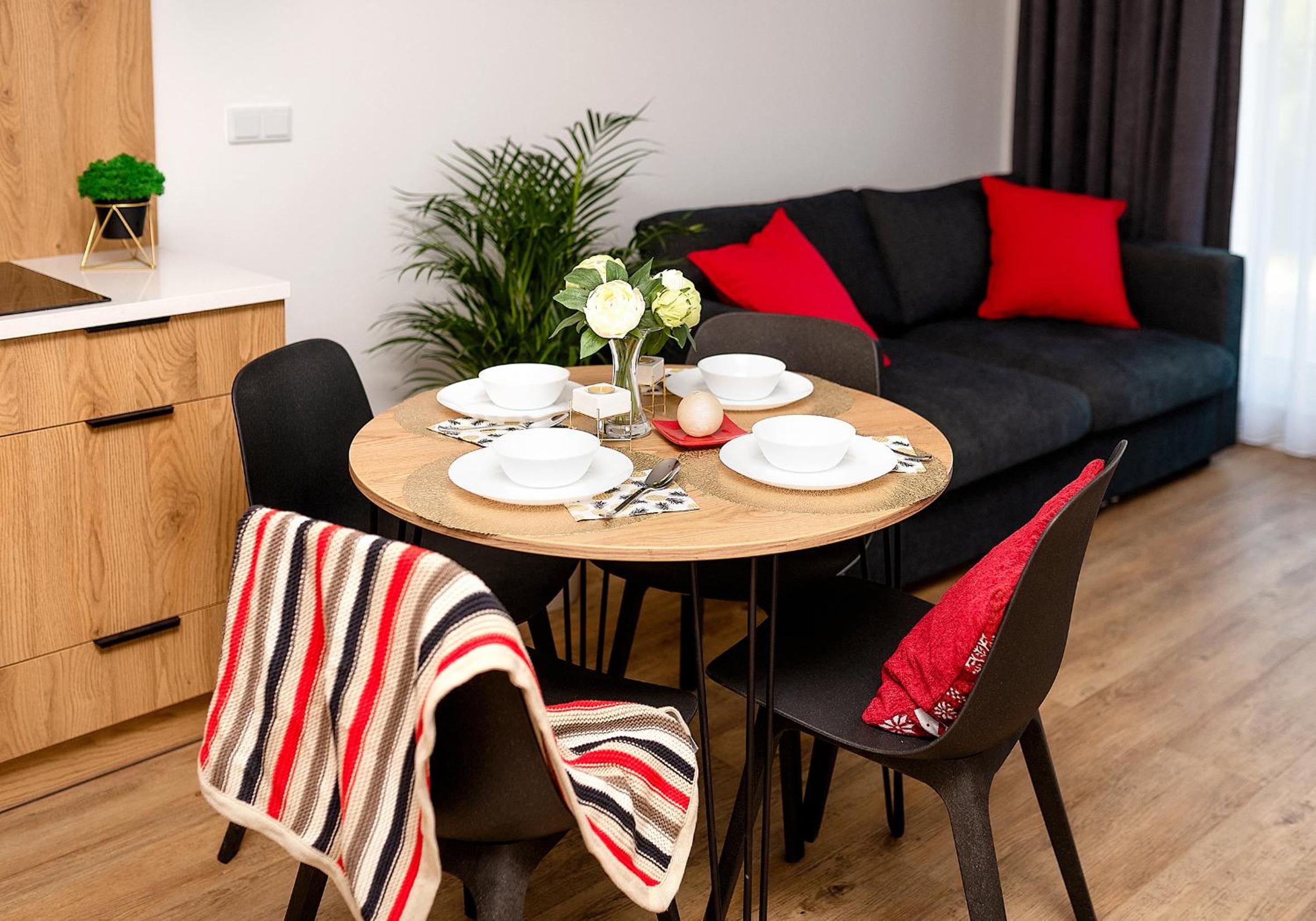 One-Bedroom Apartment - Photo 1