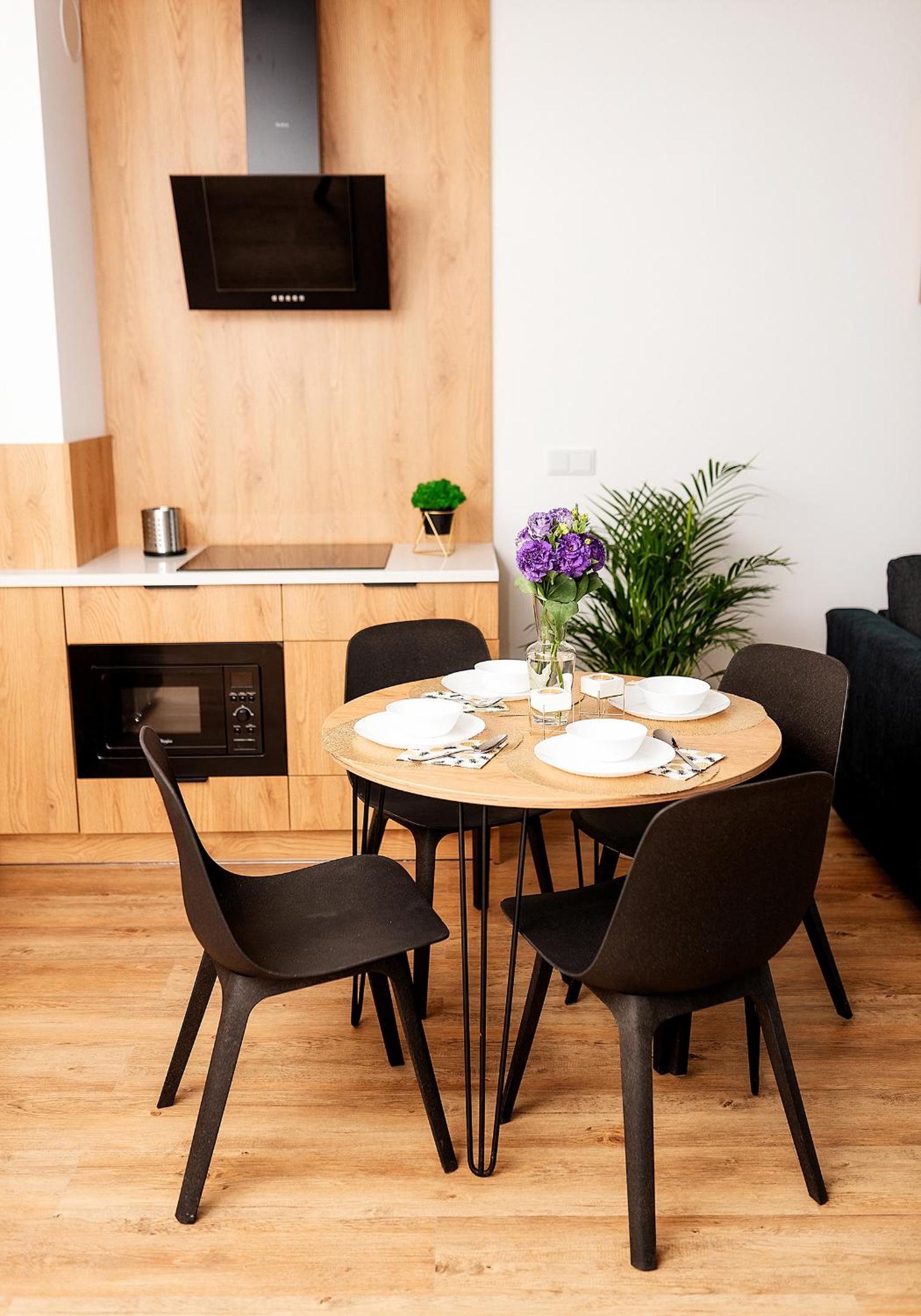 One-Bedroom Apartment - Photo 8