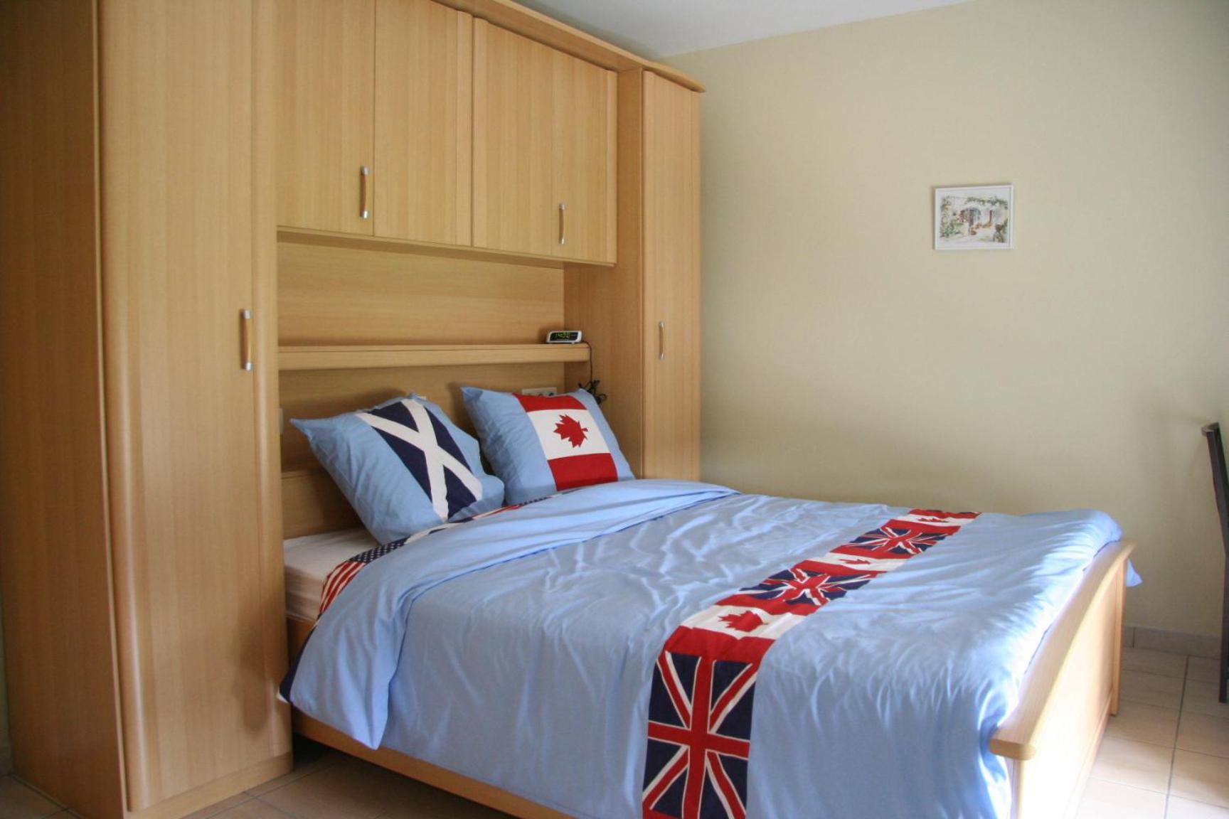 Three-Bedroom House photo 3