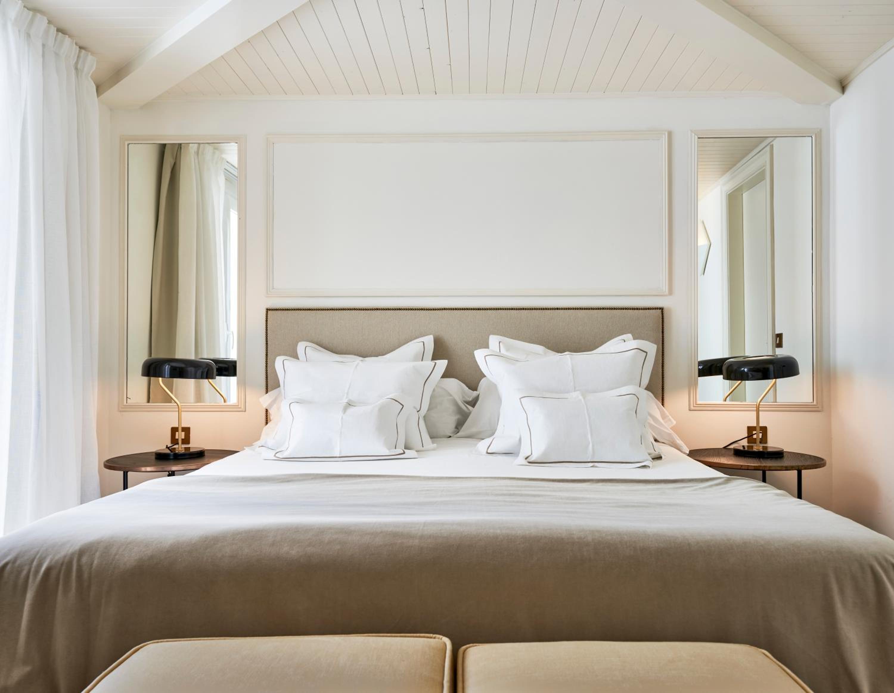 Double or Twin Room - Photo 1