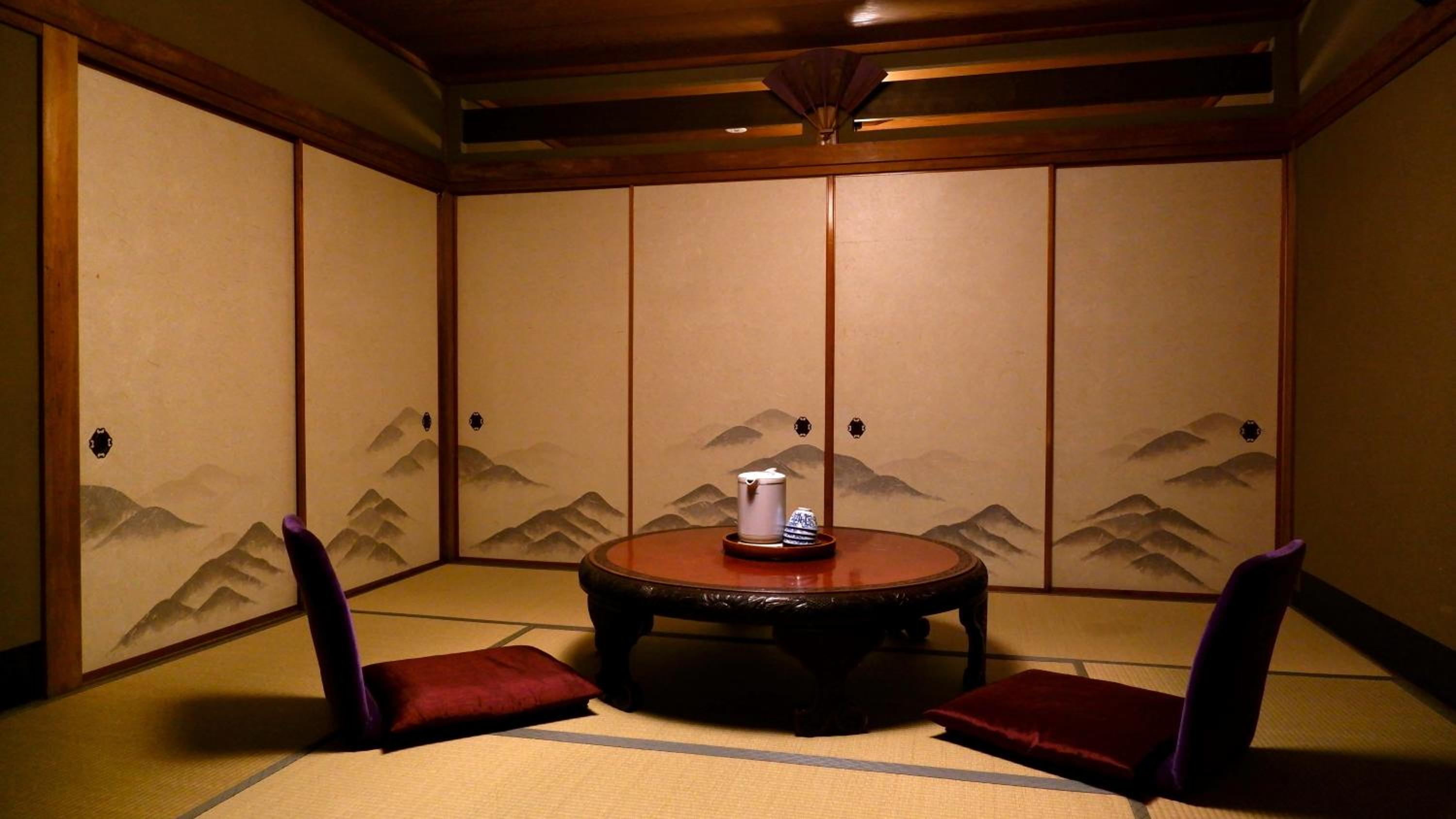 Family Room with Private Bathroom photo 3