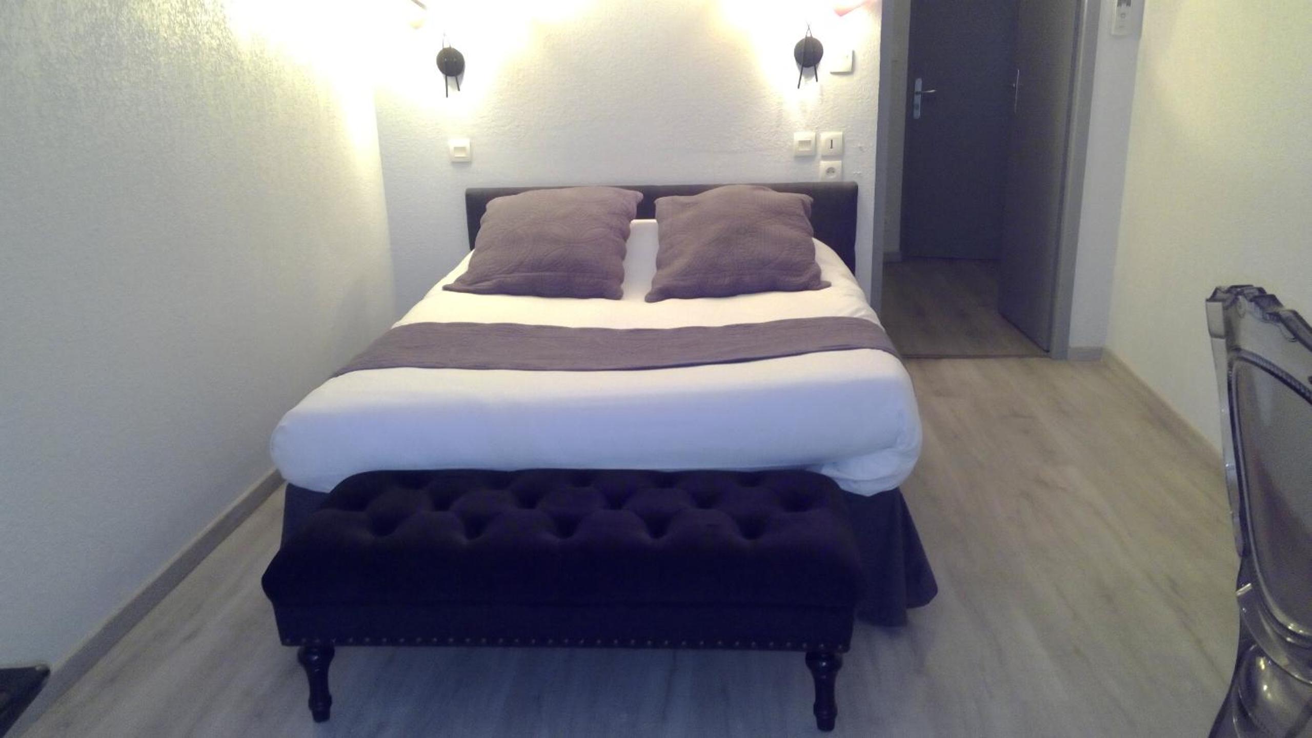 Double Room - Photo 4