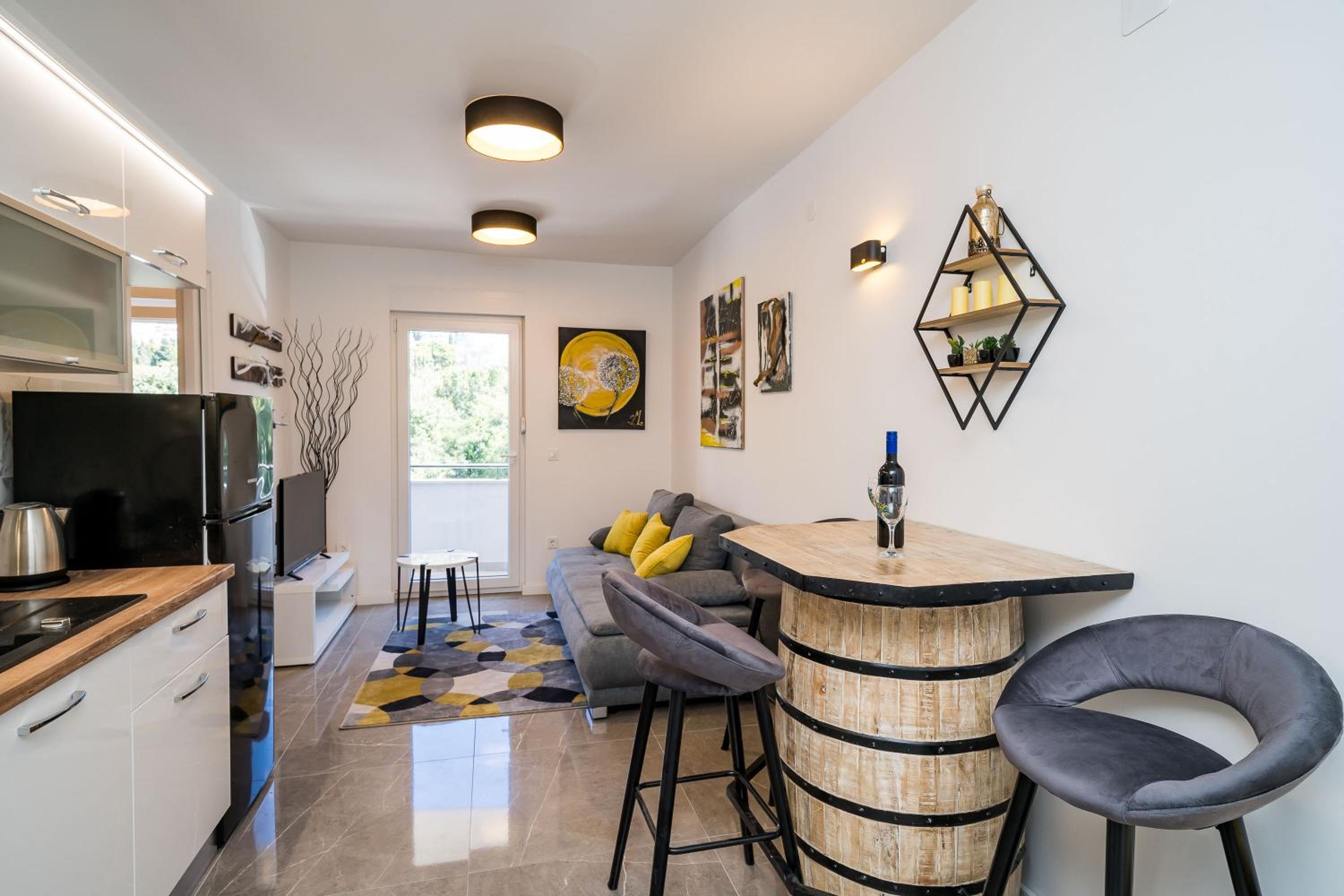 Studio Apartment