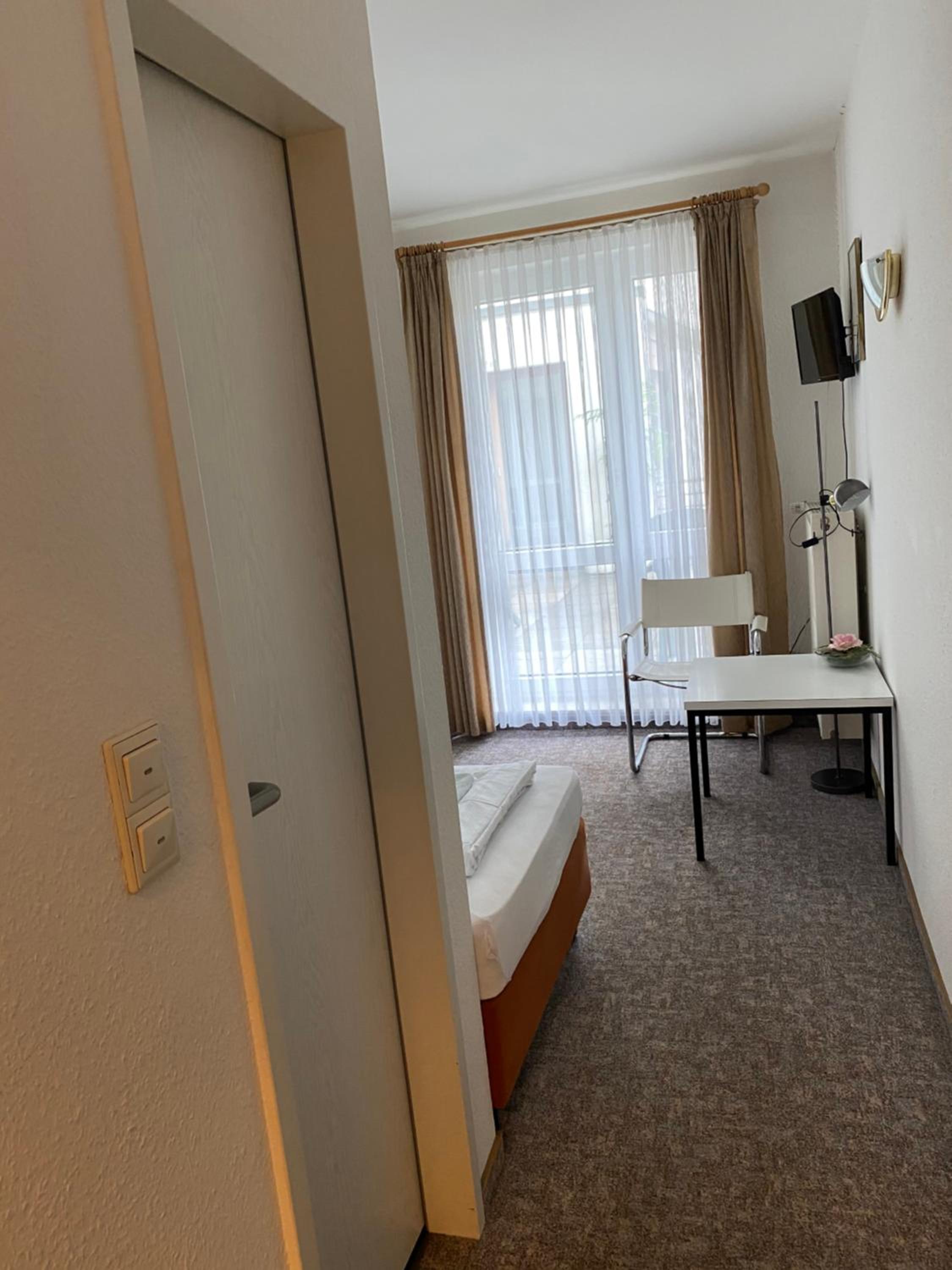 Single Room with Balcony photo 3
