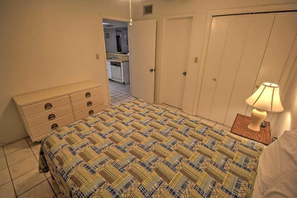 Two-Bedroom Apartment photo 2