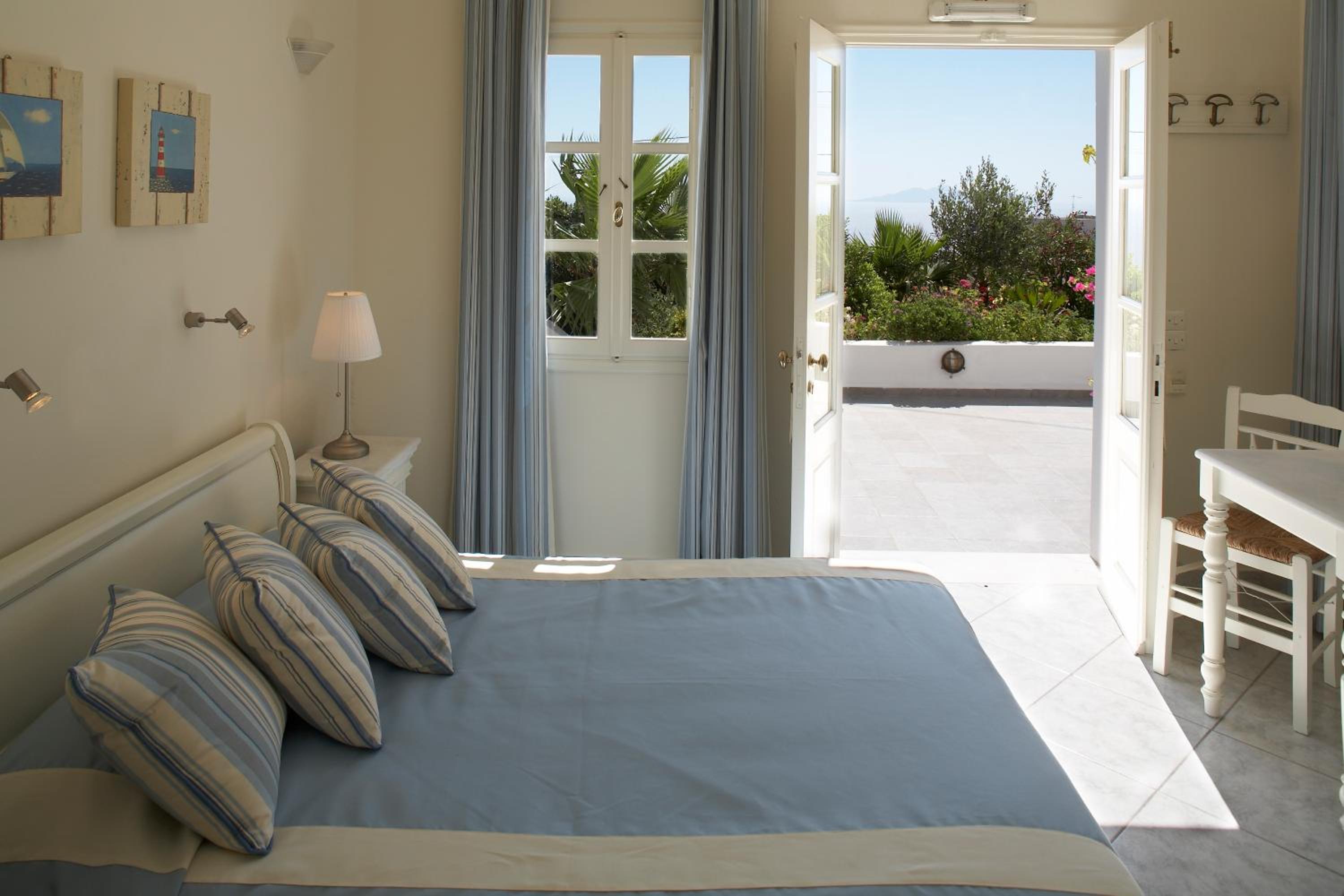 Double Room - Photo 11