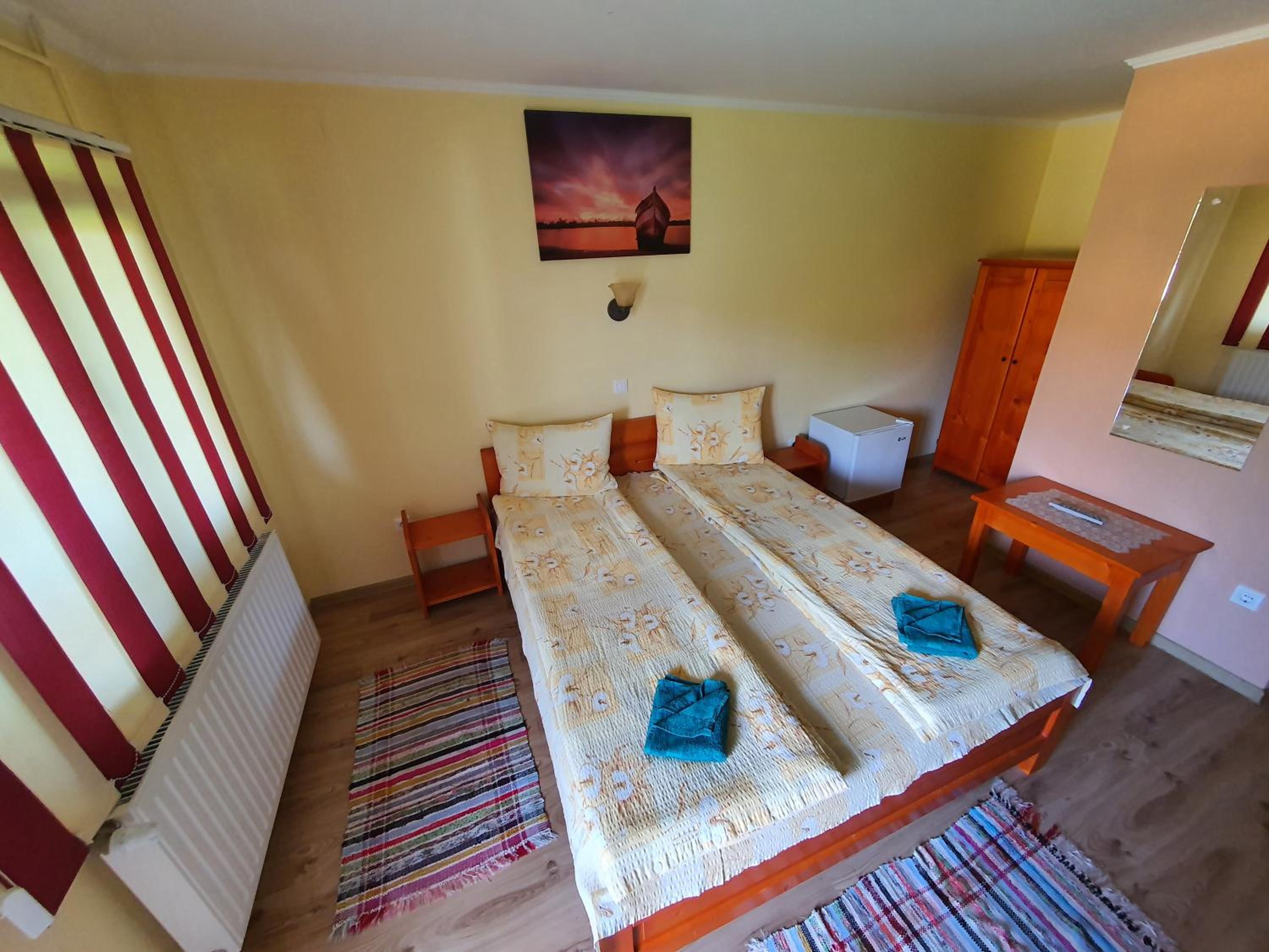 Deluxe Room (2 Adults + 1 Child) photo 1