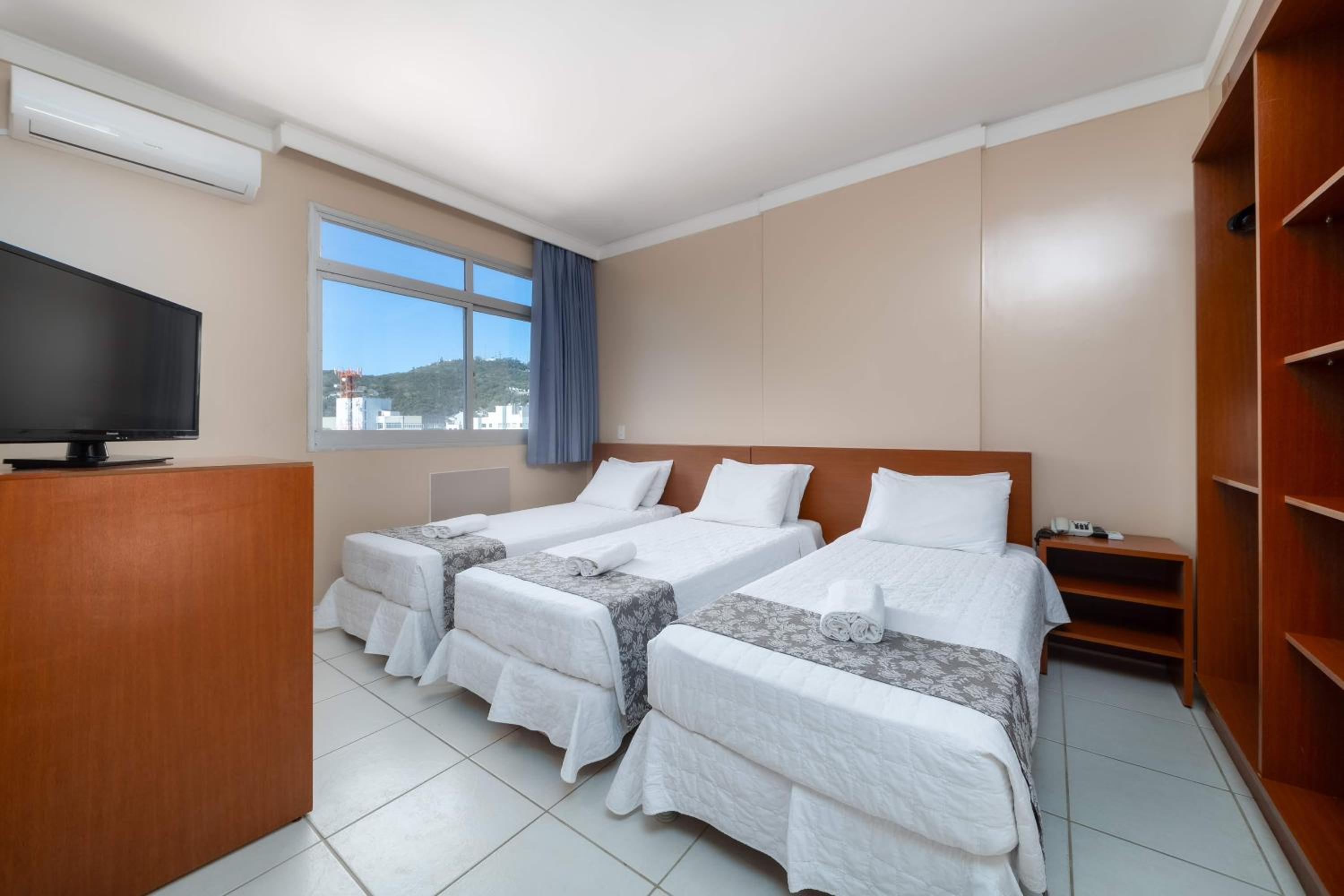 Standard Triple Room with 3 Single Bad