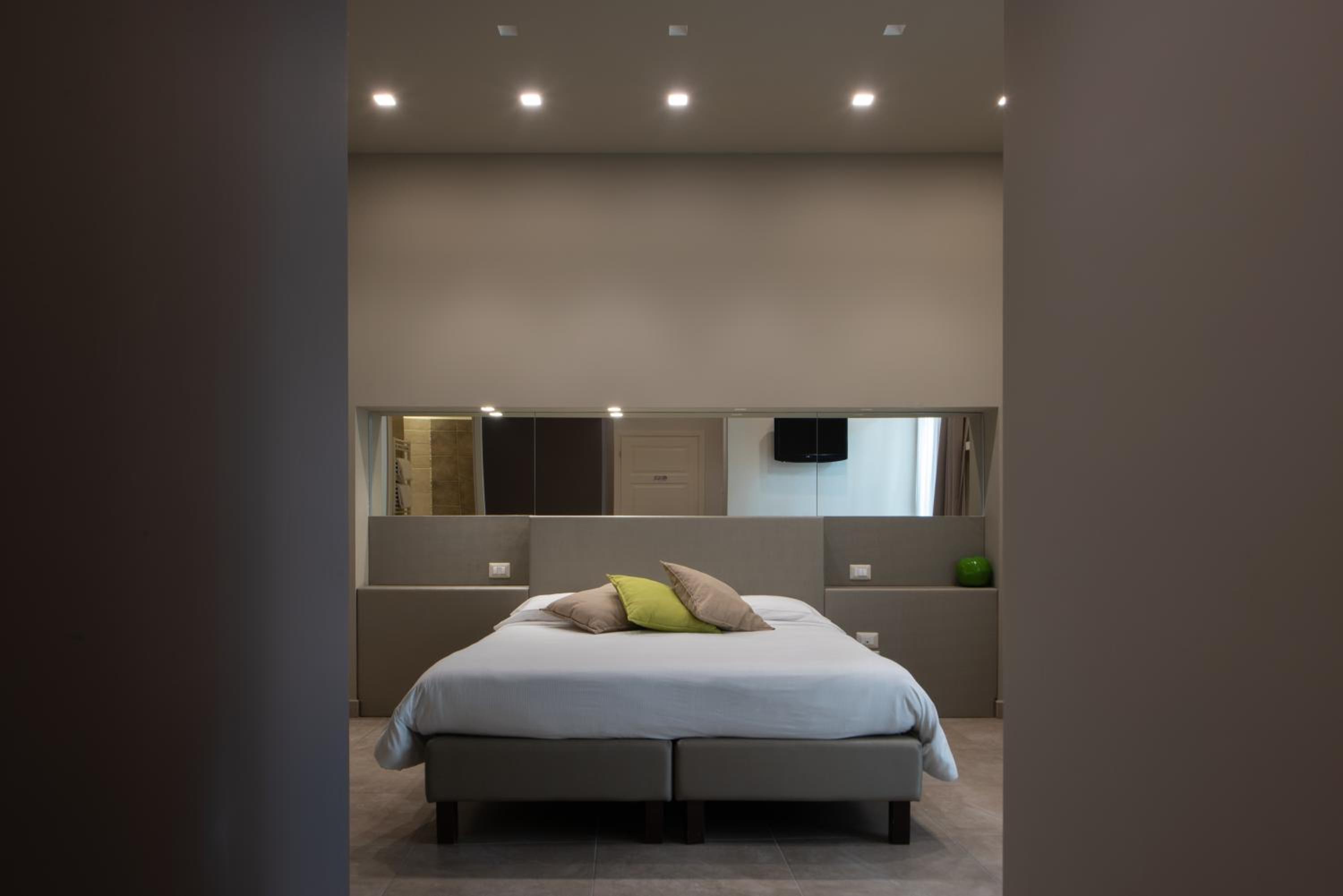 Deluxe Double or Twin Room photo 3