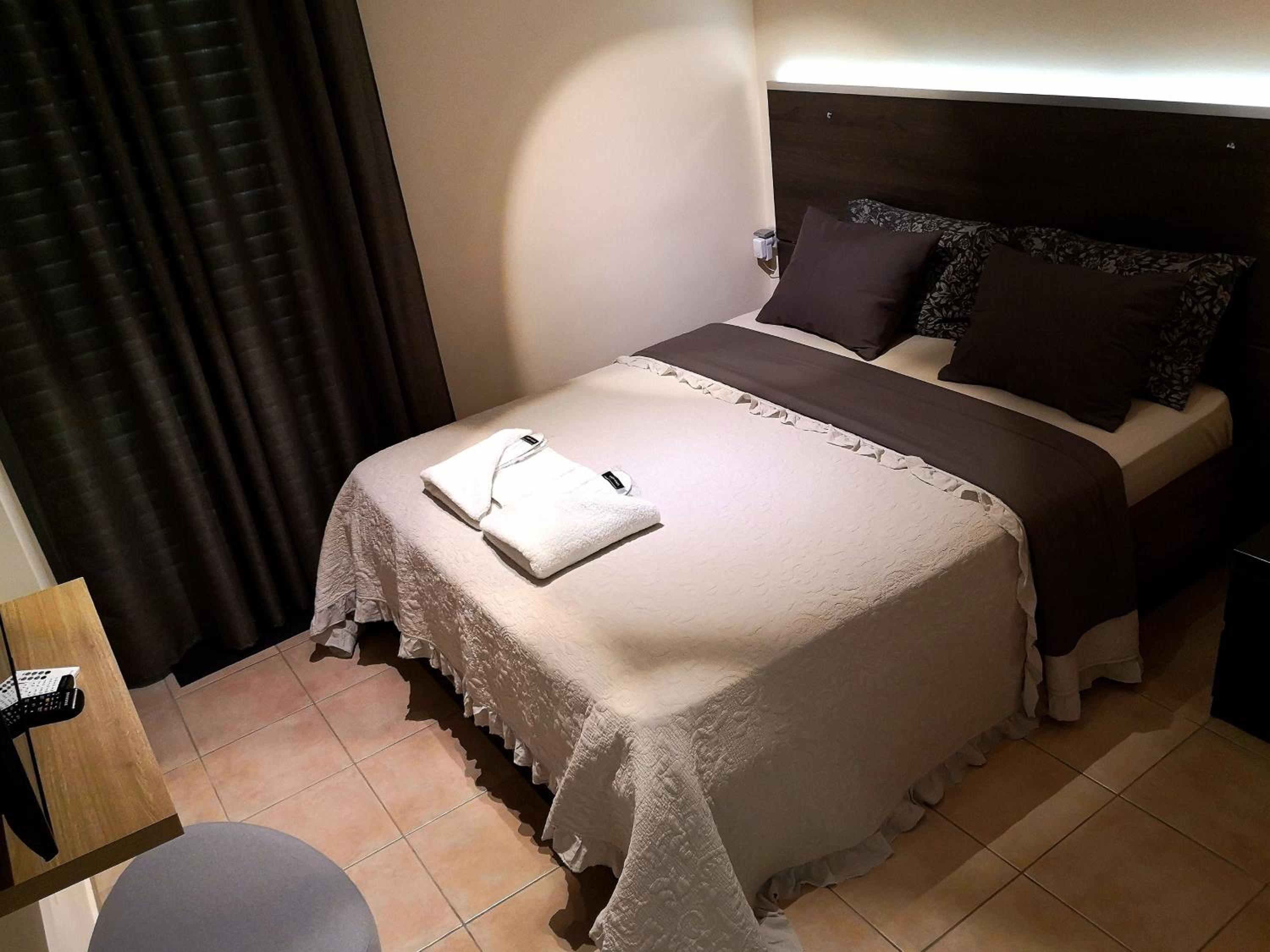 Two-Bedroom Apartment - Photo 4