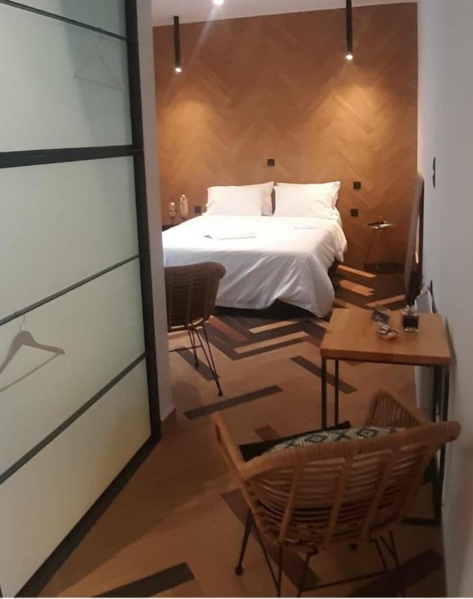 One-Bedroom Apartment - Photo 14
