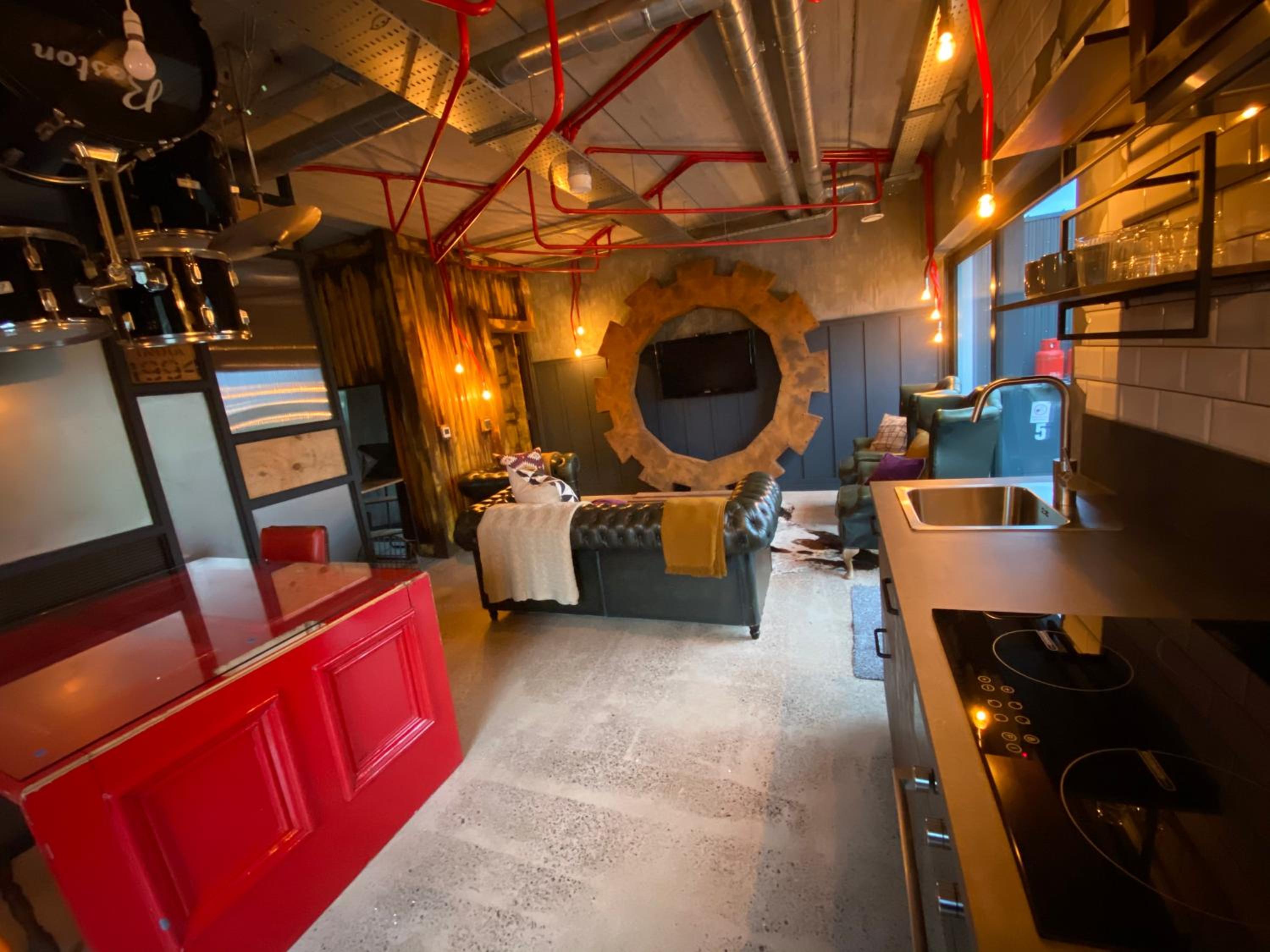 One-Bedroom Apartment - Photo 1